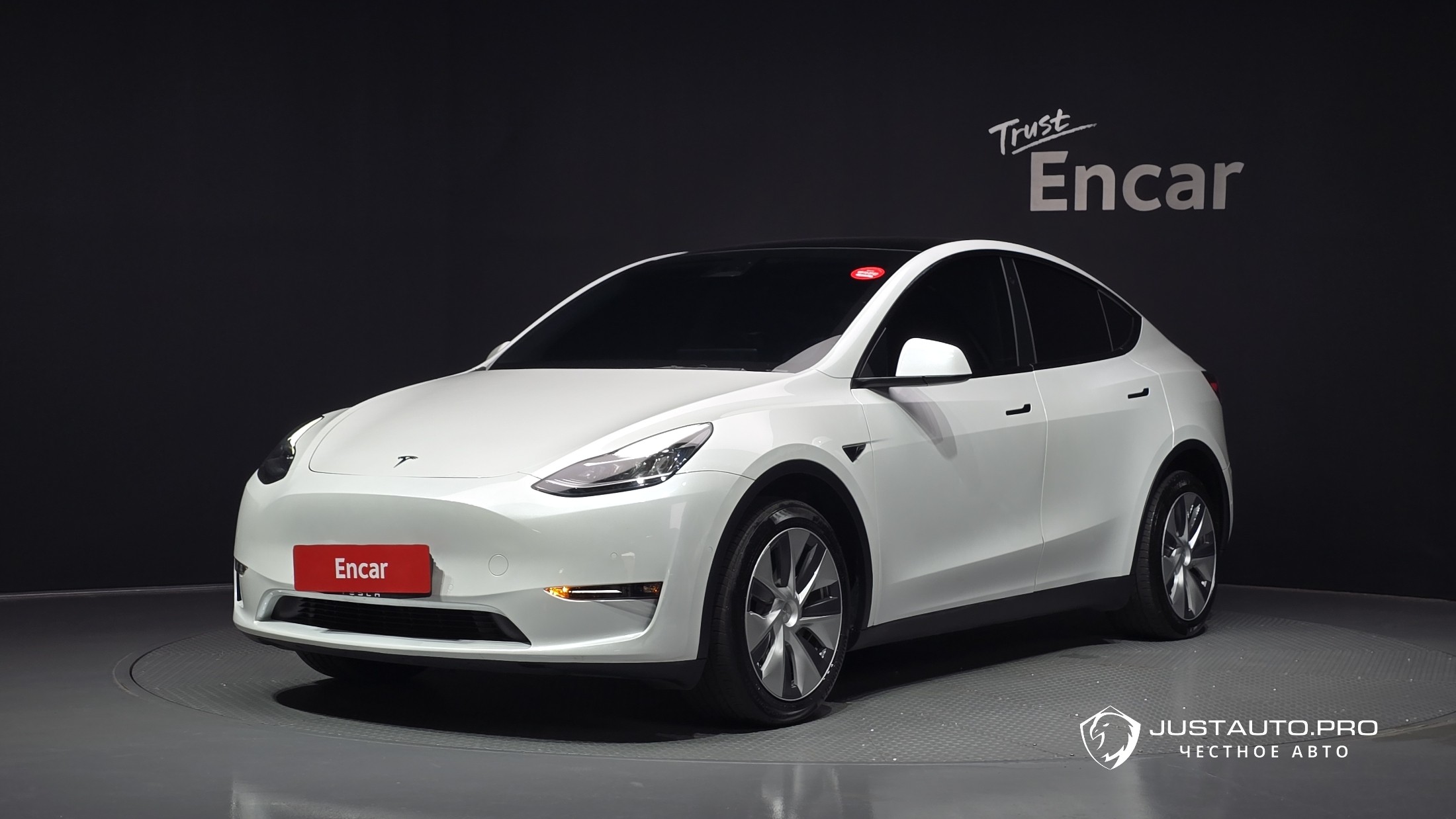 Автомобиль Tesla Model Y