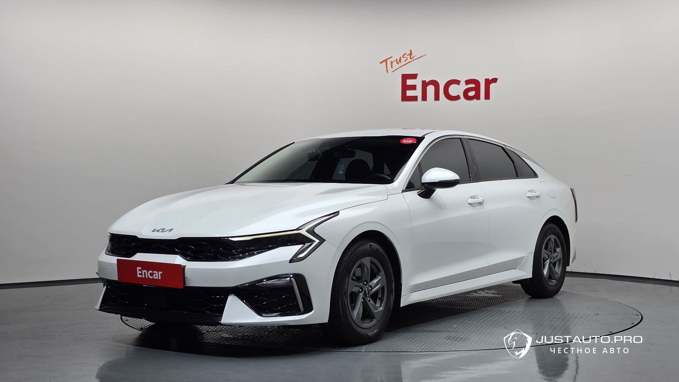 Автомобиль Kia K5