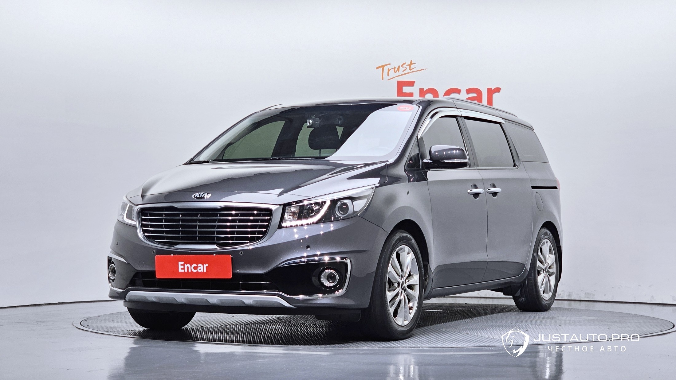 Автомобиль Kia Canival