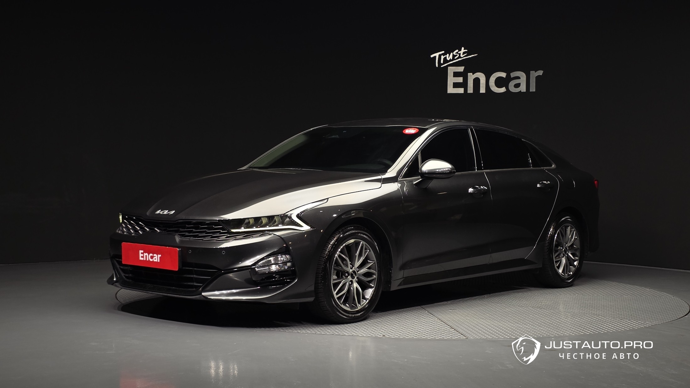 Автомобиль Kia K5