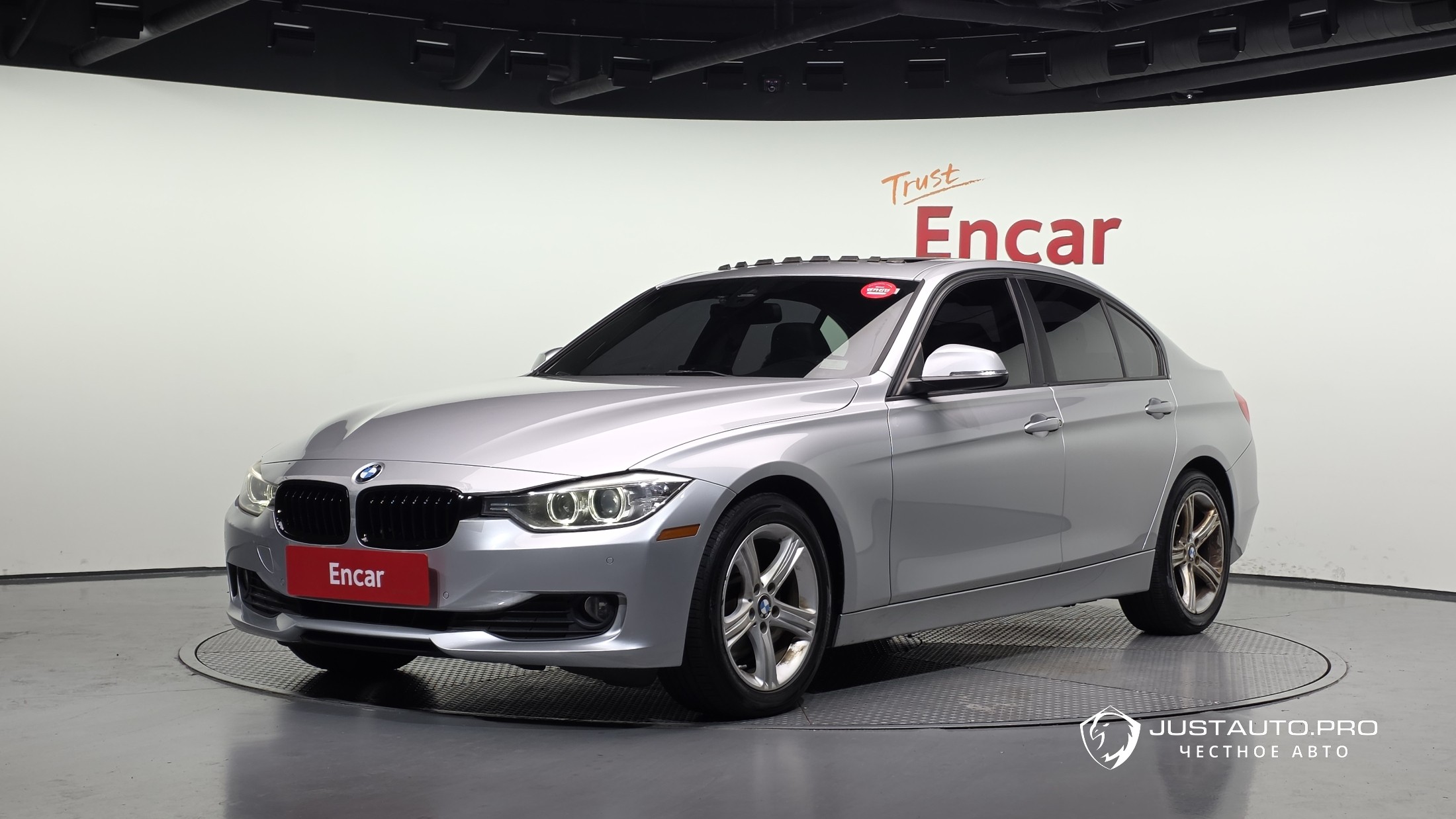Автомобиль BMW 3-Series