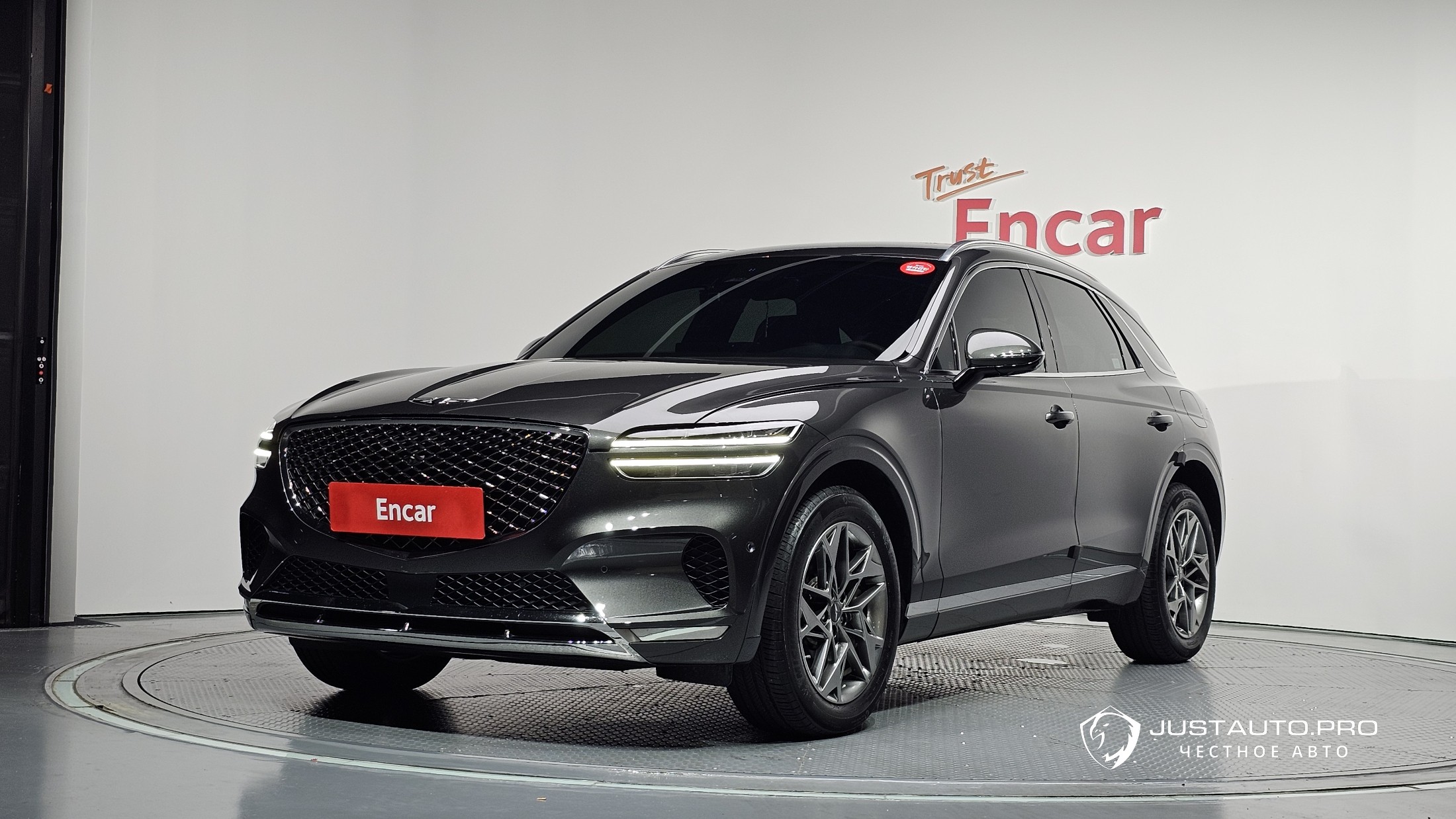Автомобиль Genesis GV70