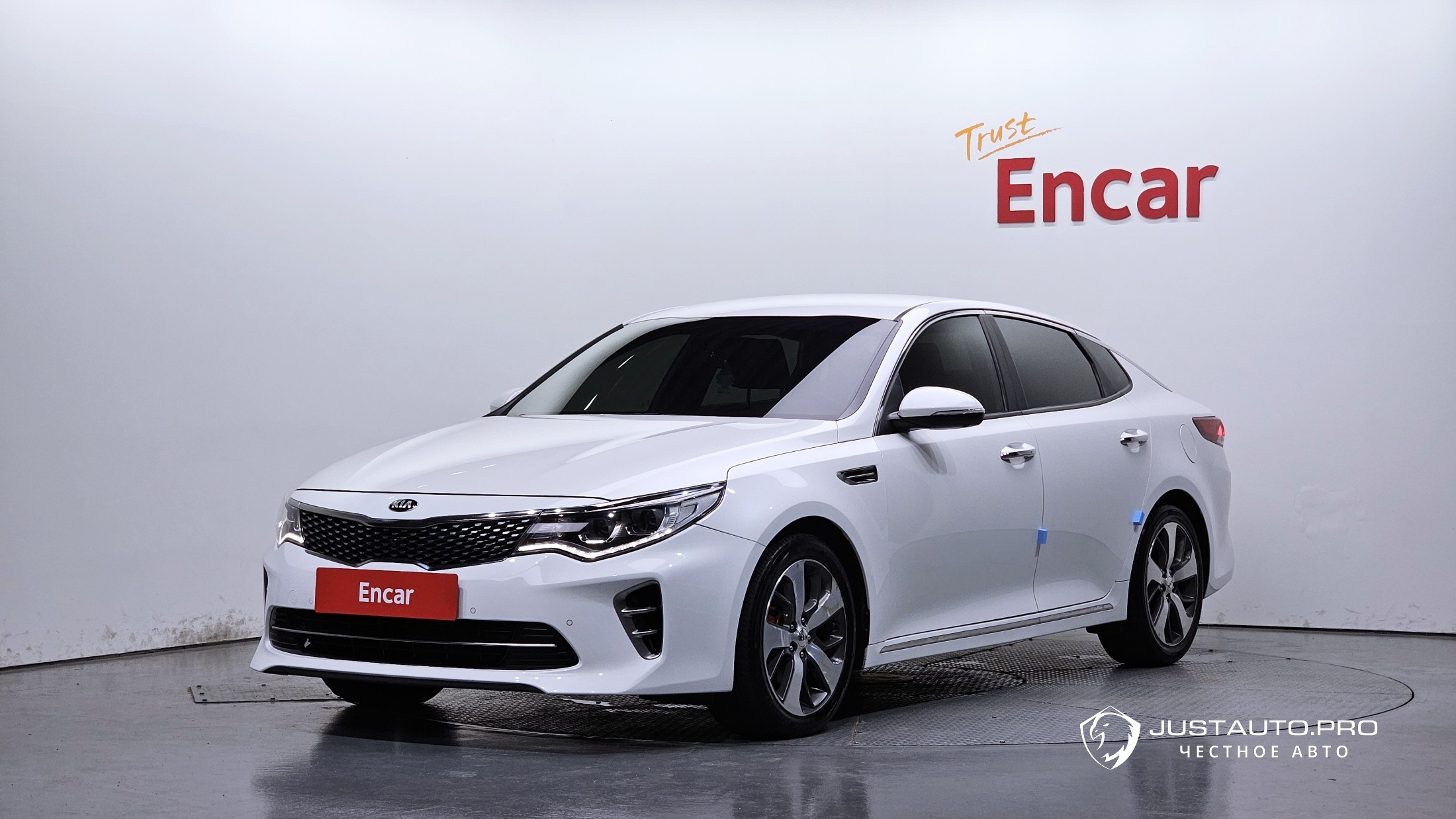 Автомобиль Kia K5