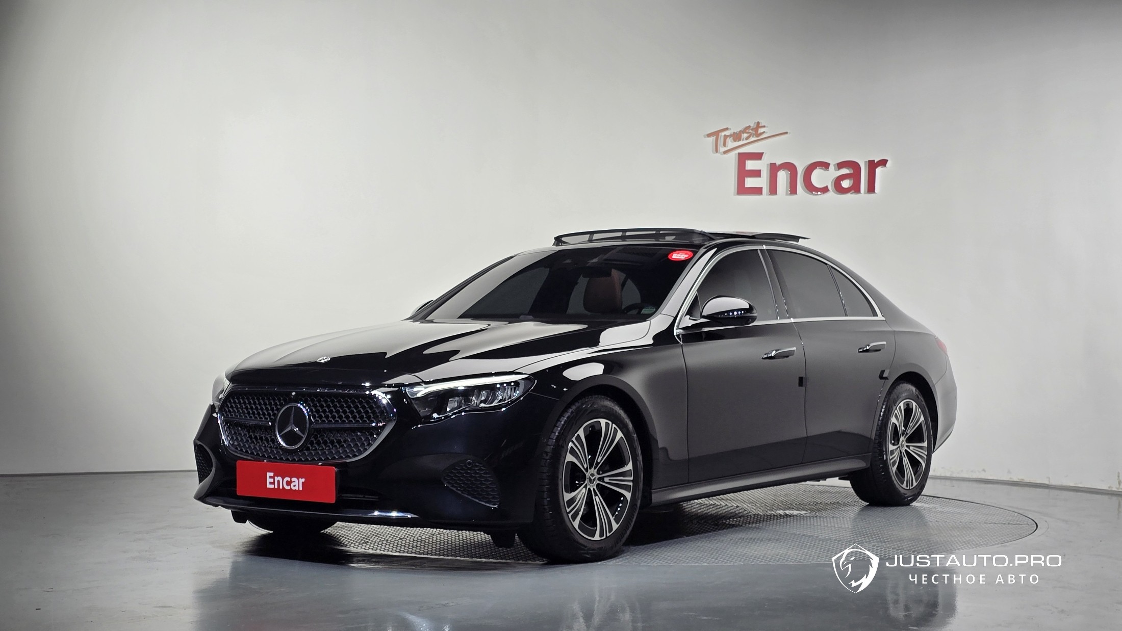 Автомобиль Mercedes-Benz E-Class