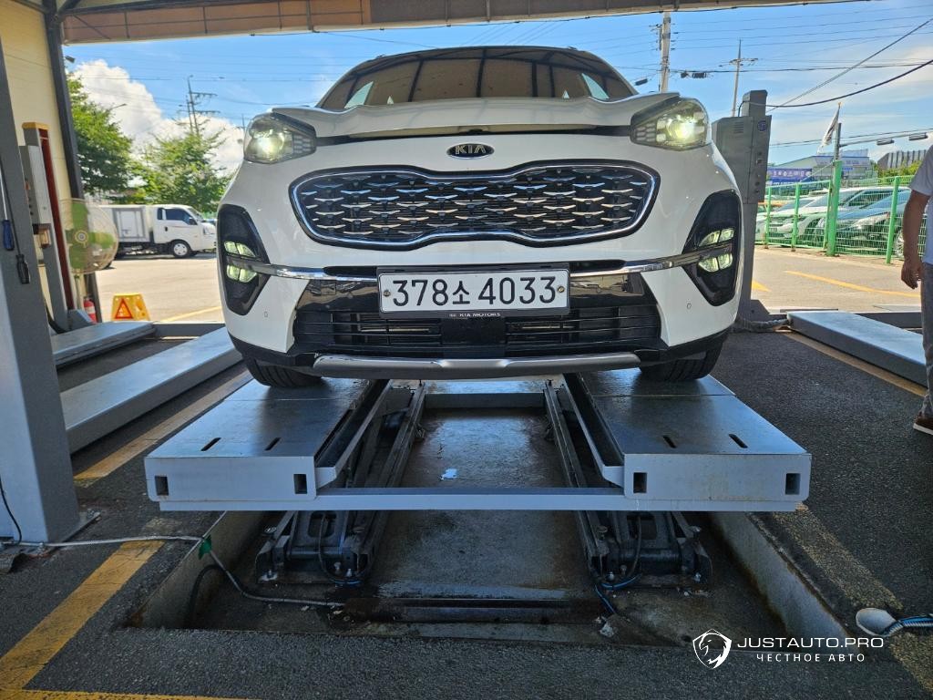 Автомобиль Kia Sportage