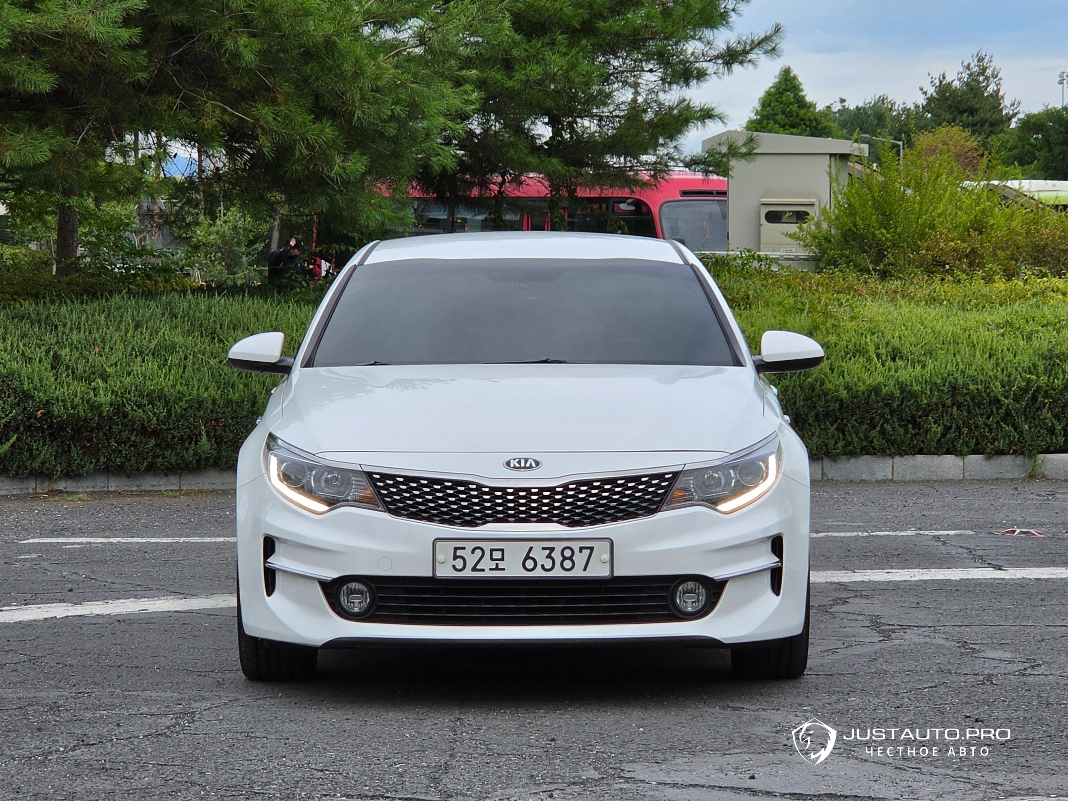 Автомобиль Kia K5