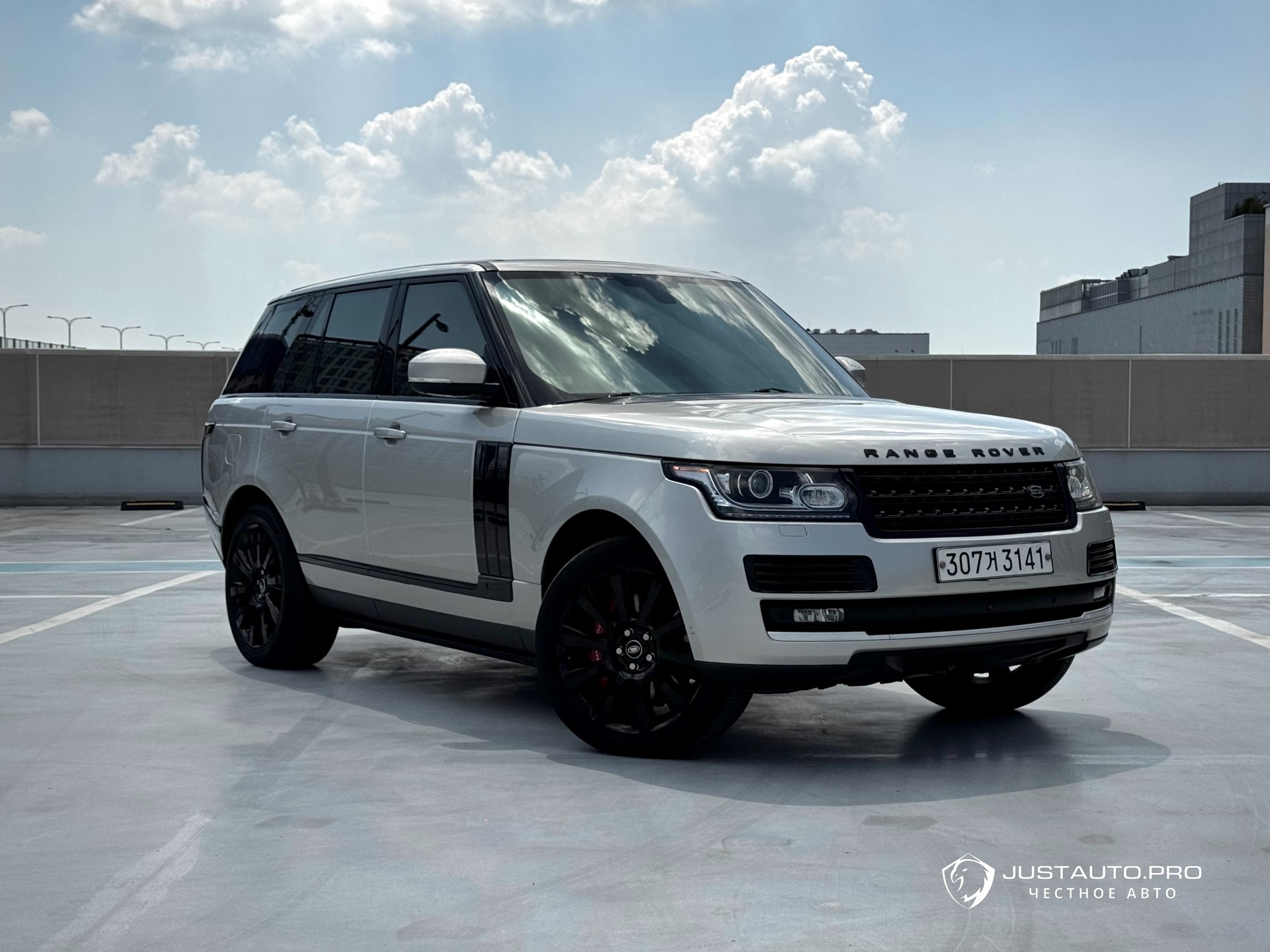 Автомобиль Land Rover Range Rover