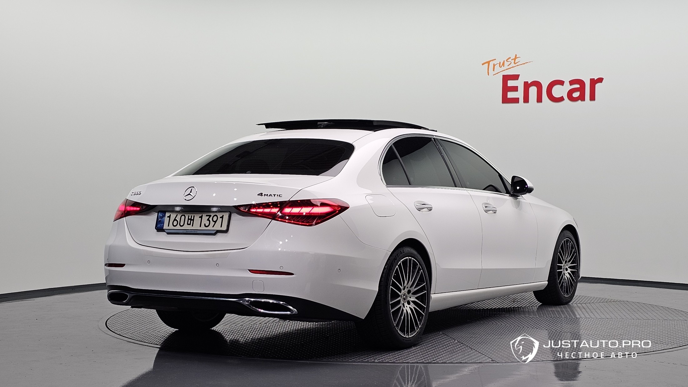 Автомобиль Mercedes-Benz C-Class