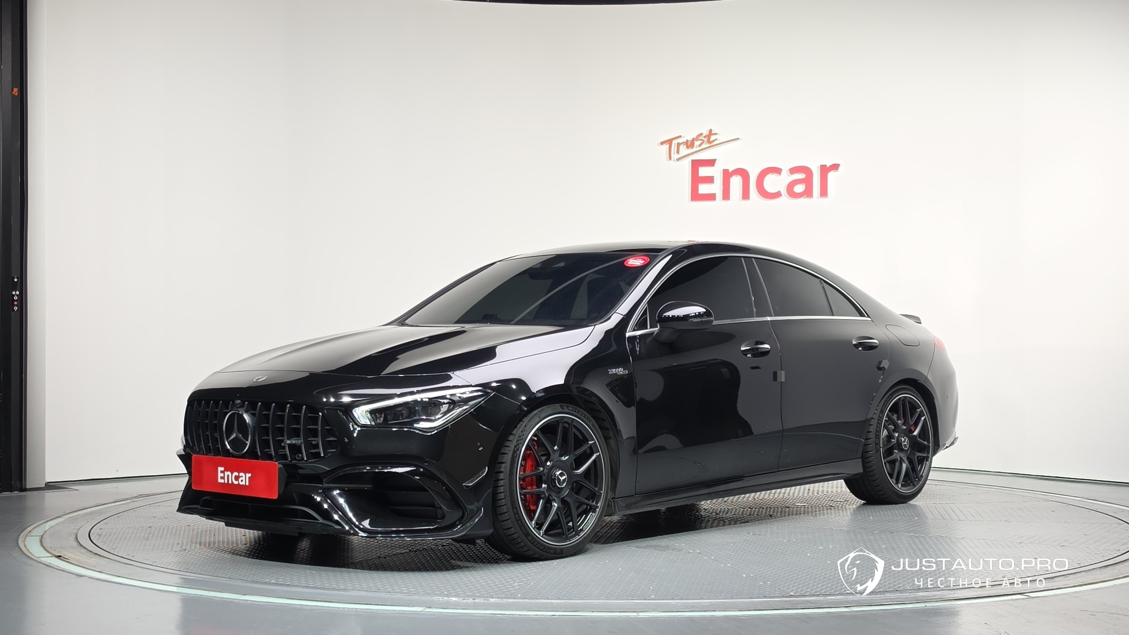 Автомобиль Mercedes-Benz CLA-Class