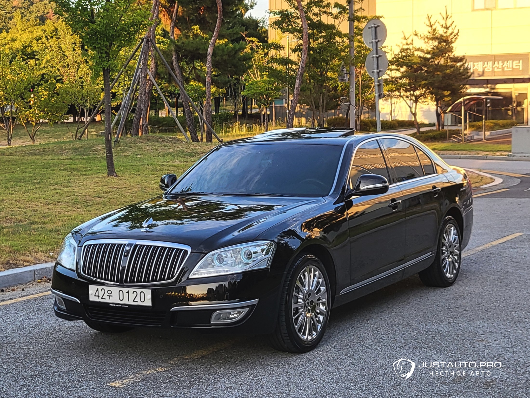 Автомобиль KG_Mobility_Ssangyong Chairman