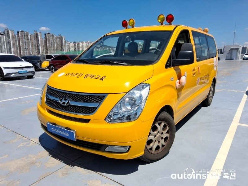 Автомобиль Hyundai Starex