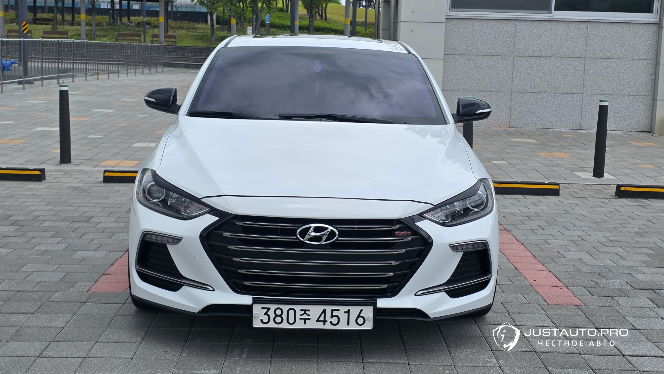 Автомобиль Hyundai AVANTE