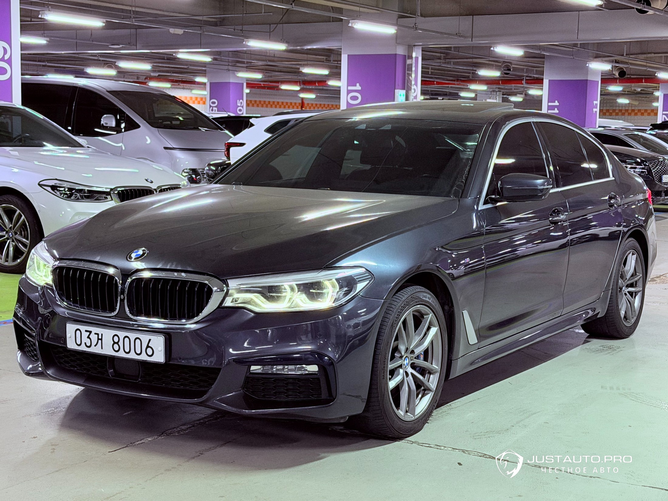 Автомобиль BMW 5-Series