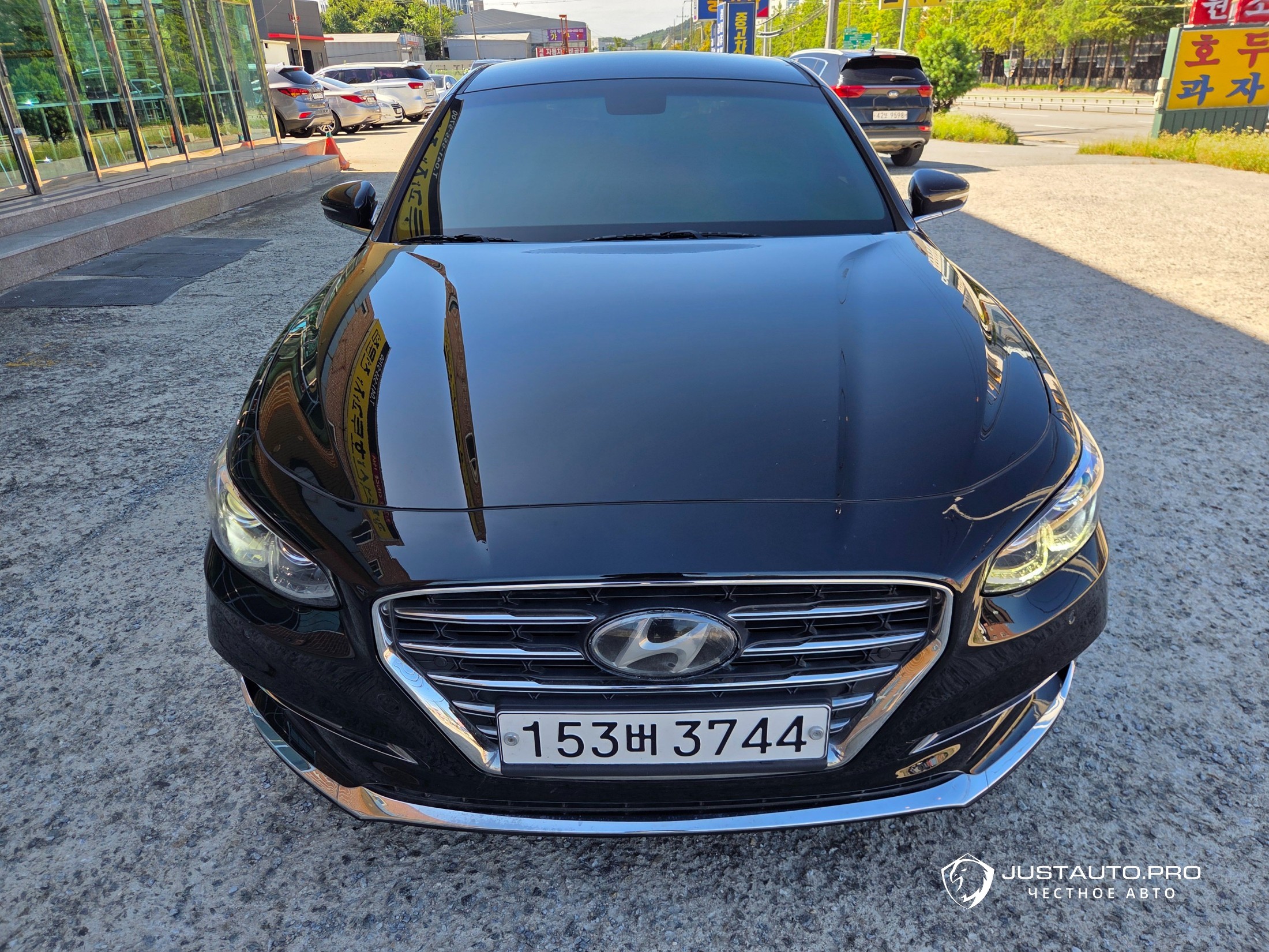 Автомобиль Hyundai Grandeur