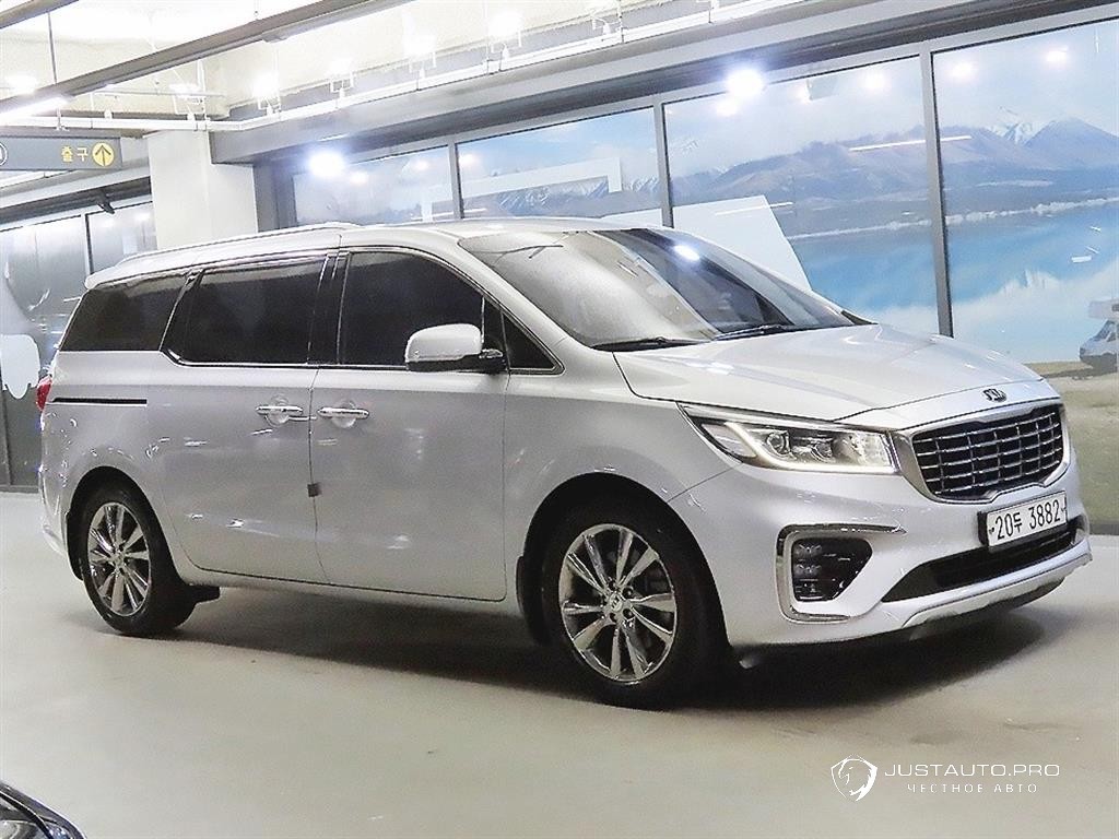 Автомобиль Kia Canival