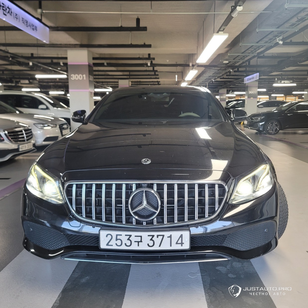 Автомобиль Mercedes-Benz E-Class
