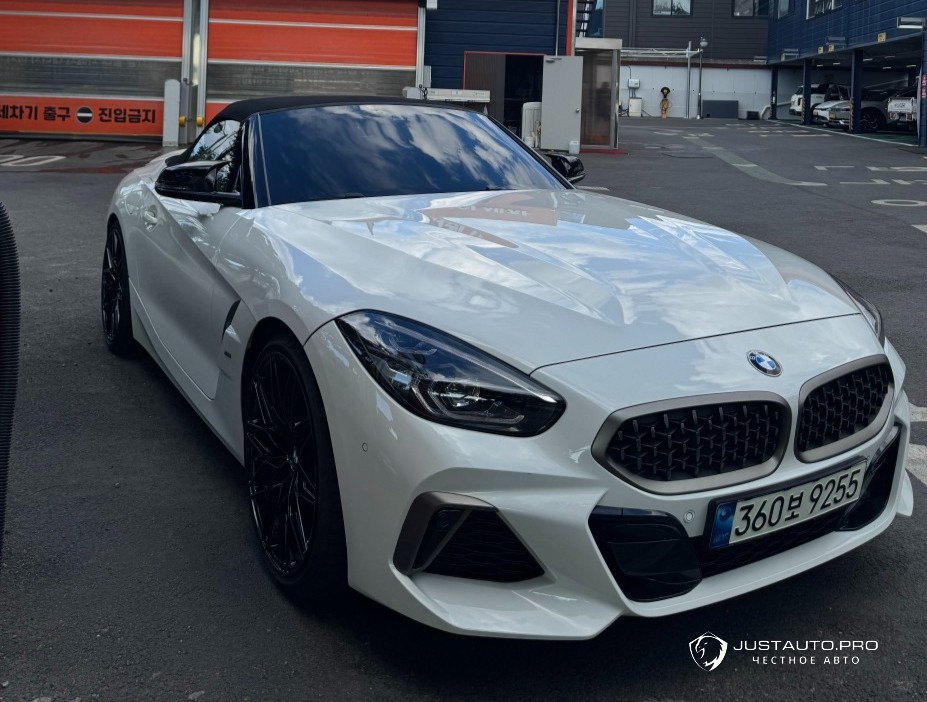 Автомобиль BMW Z4