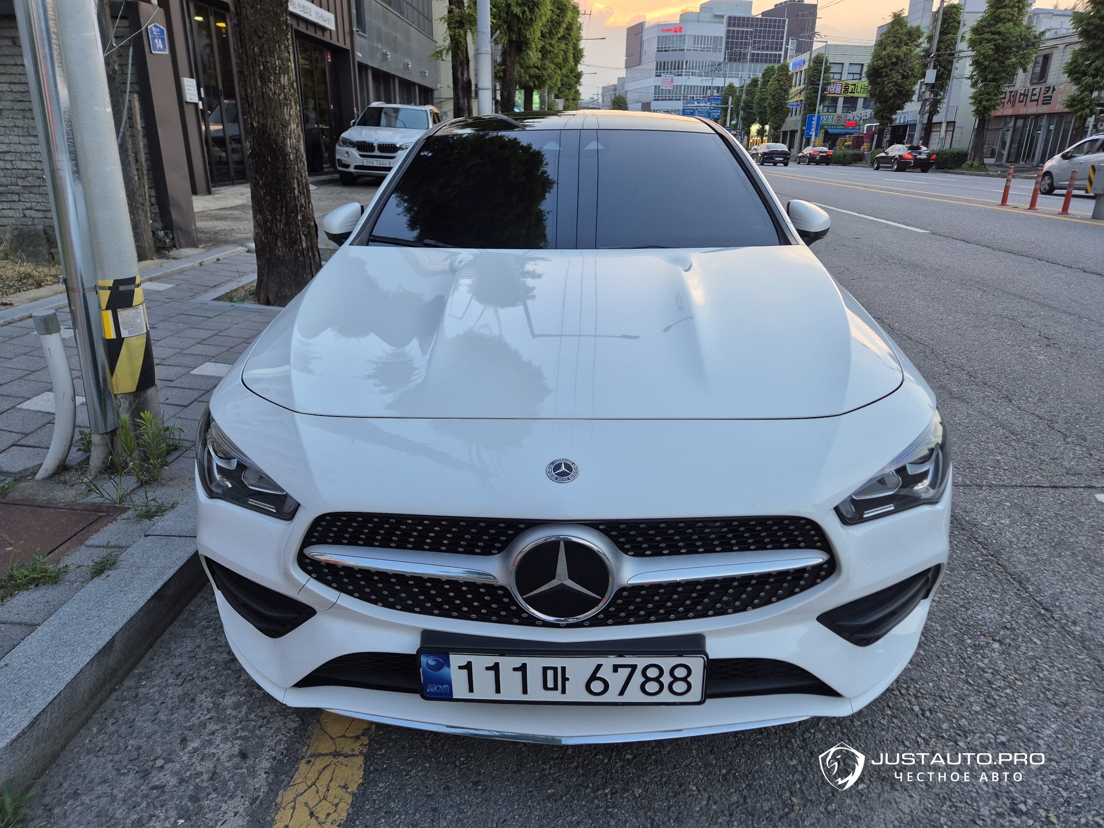 Автомобиль Mercedes-Benz CLA-Class