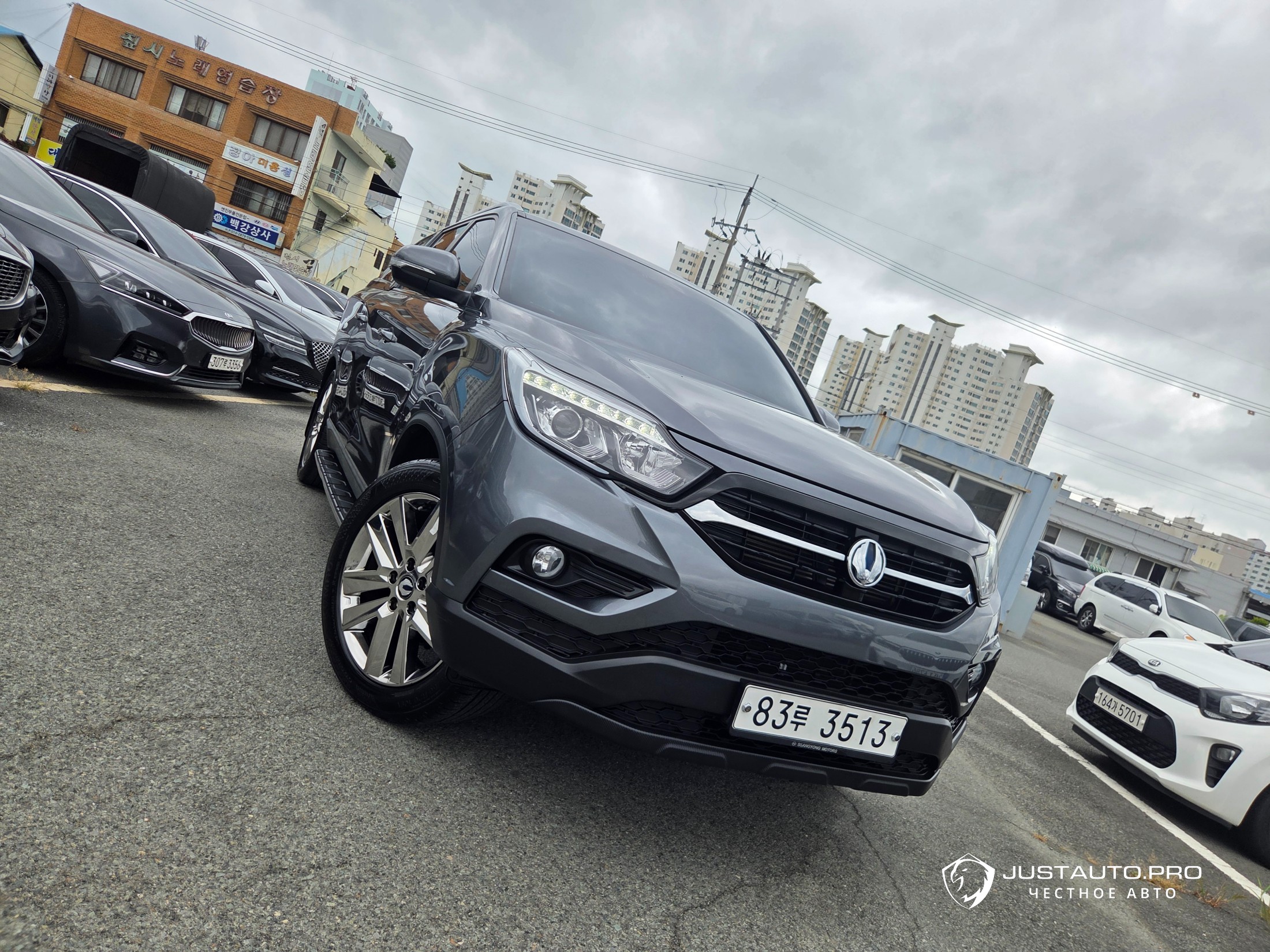 Автомобиль KG_Mobility_Ssangyong Rexton