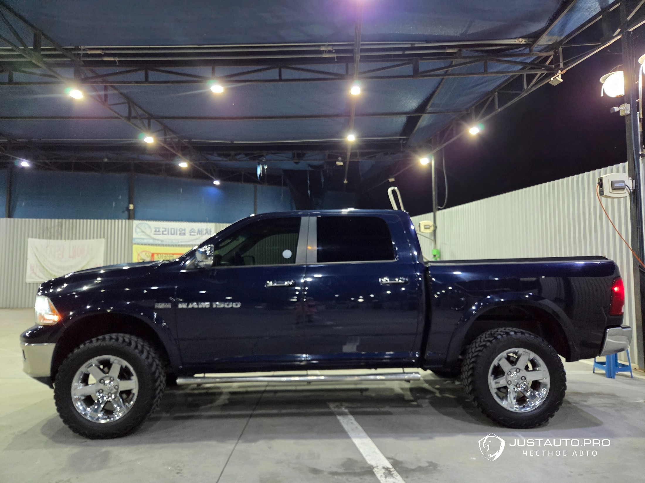 Автомобиль Dodge Ram Pick Up