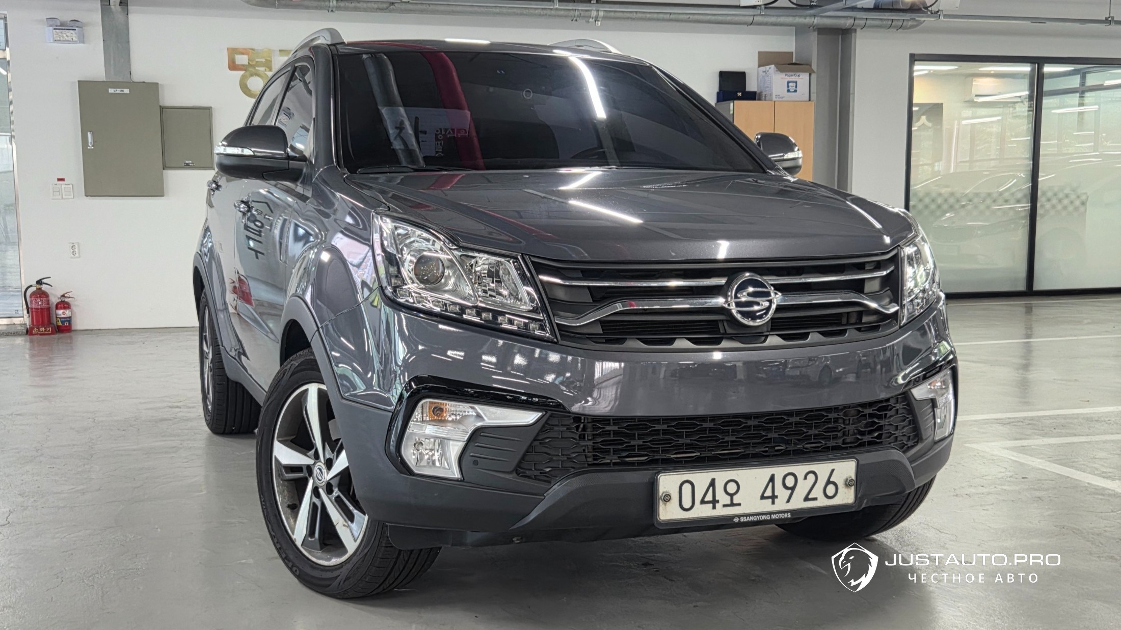 Автомобиль KG_Mobility_Ssangyong KORANDO