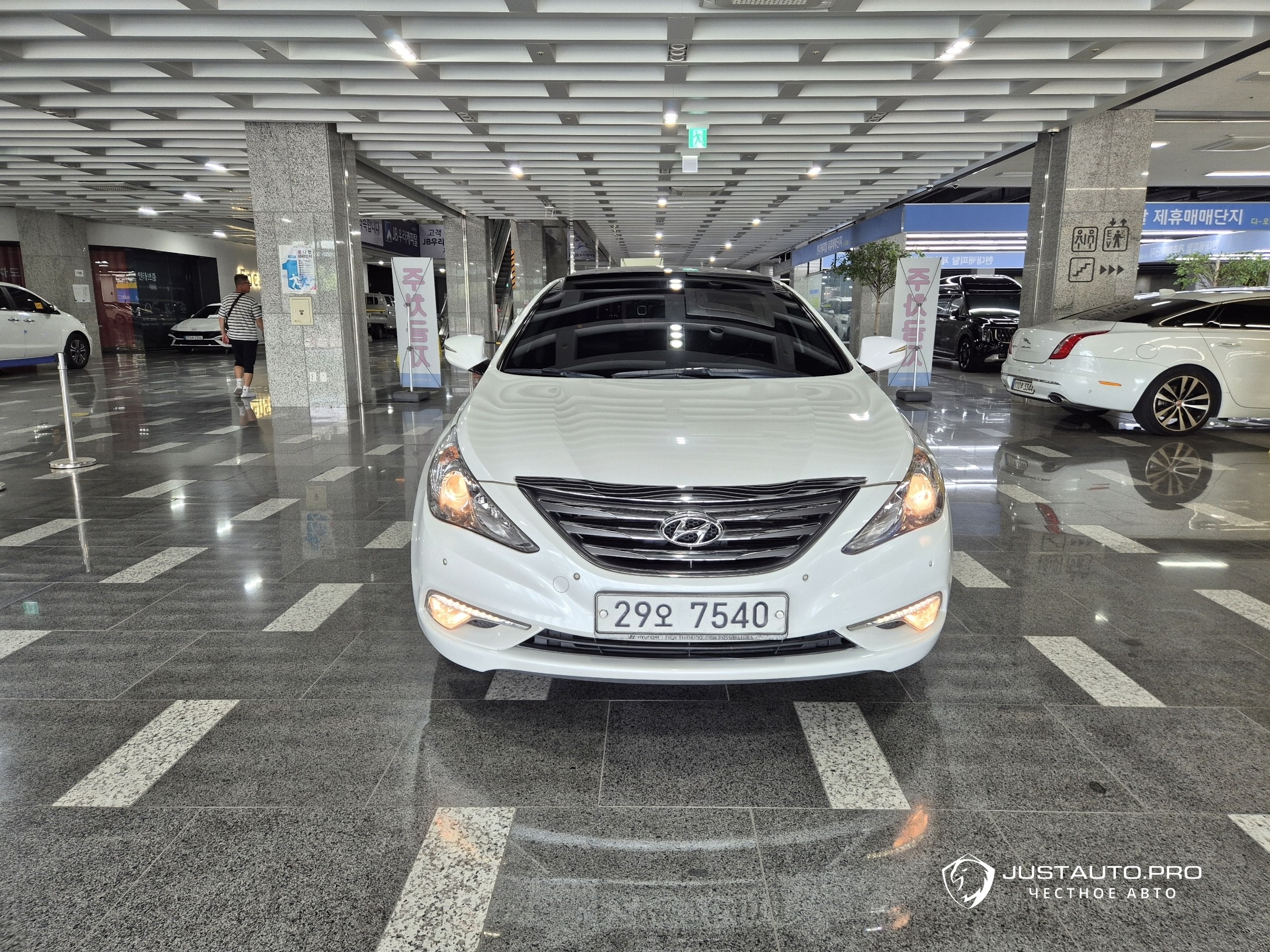 Автомобиль Hyundai Sonata