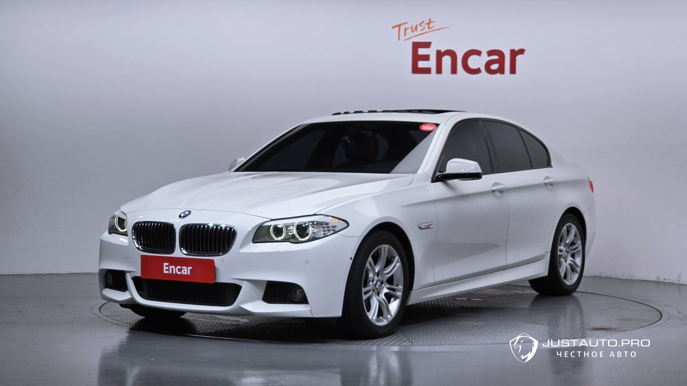 Автомобиль BMW 5-Series