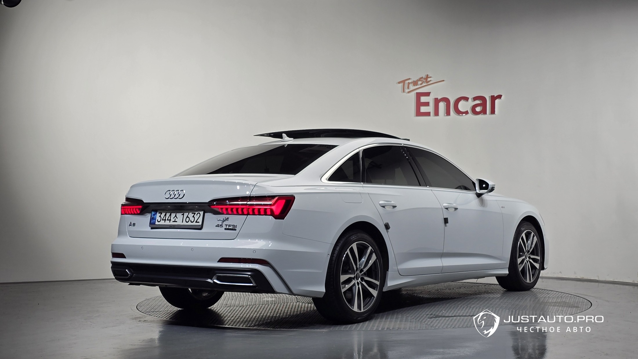 Автомобиль Audi A6