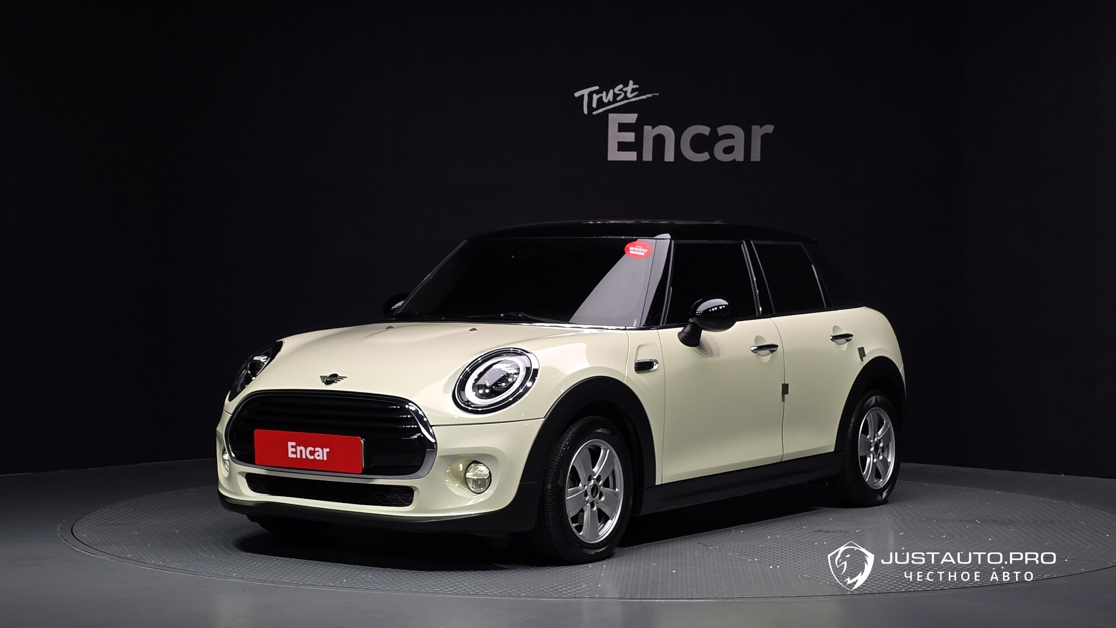 Автомобиль Mini Cooper