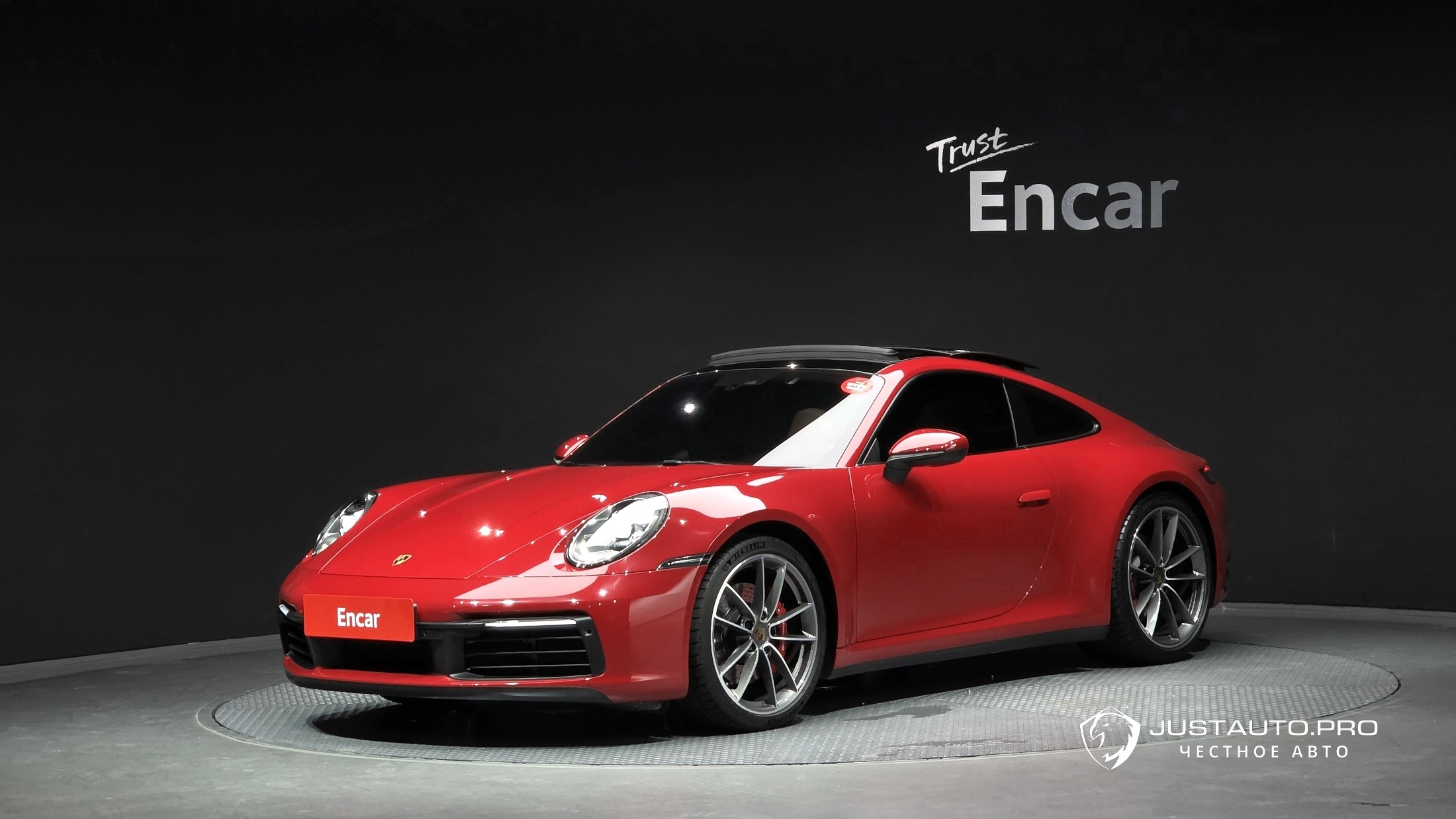 Автомобиль Porsche 911
