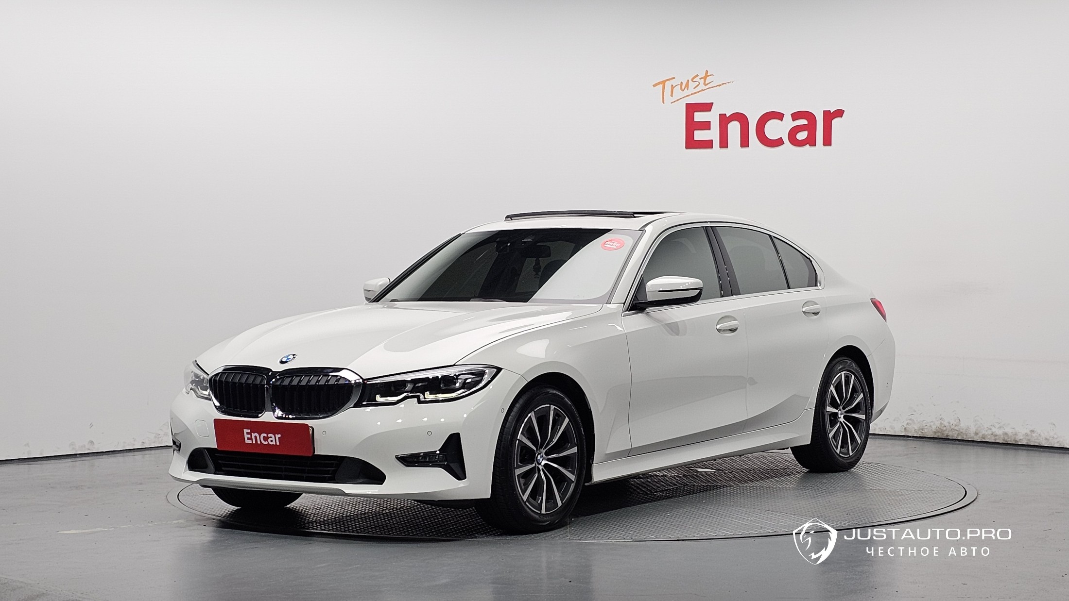 Автомобиль BMW 3-Series