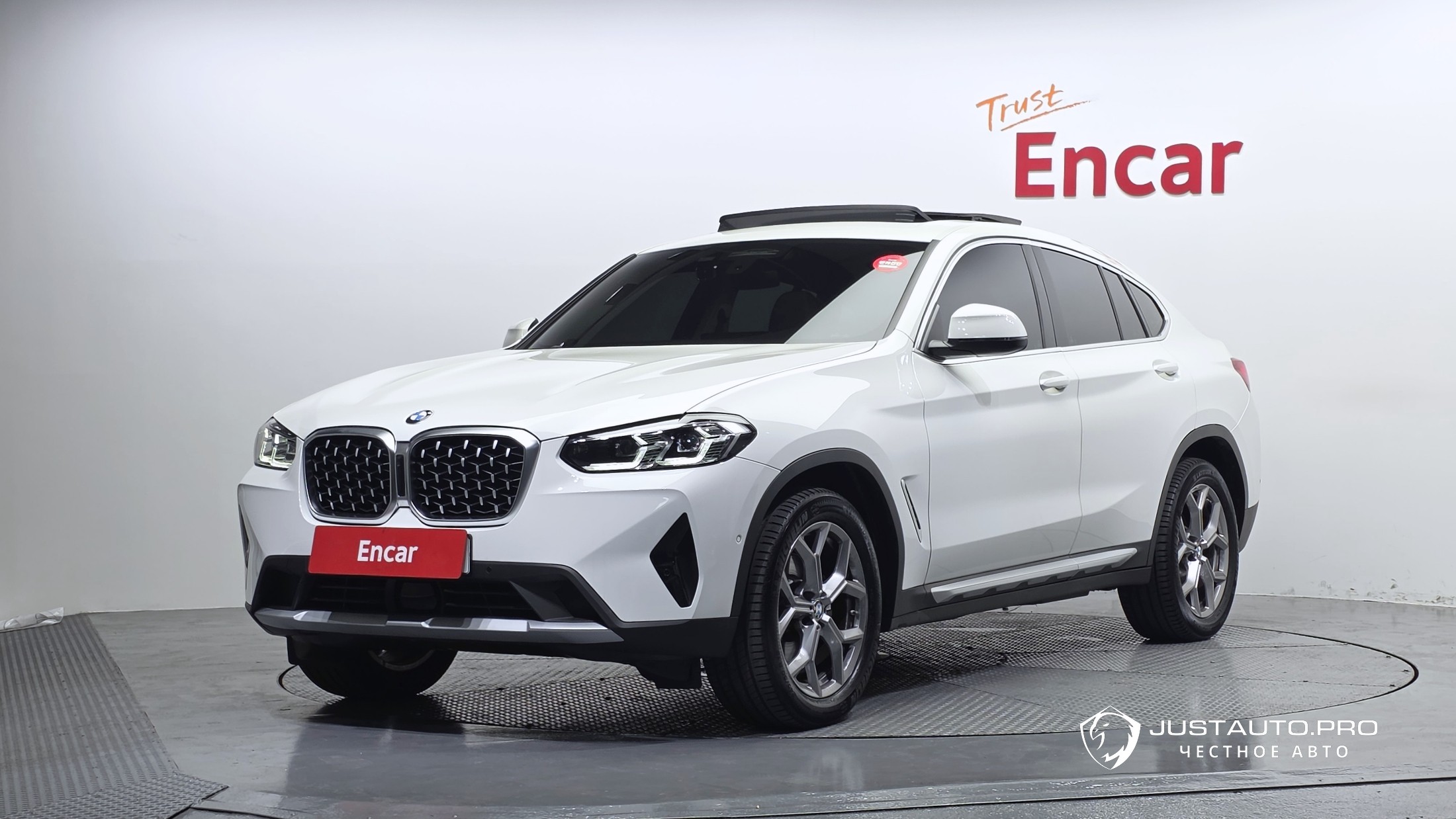 Автомобиль BMW X4