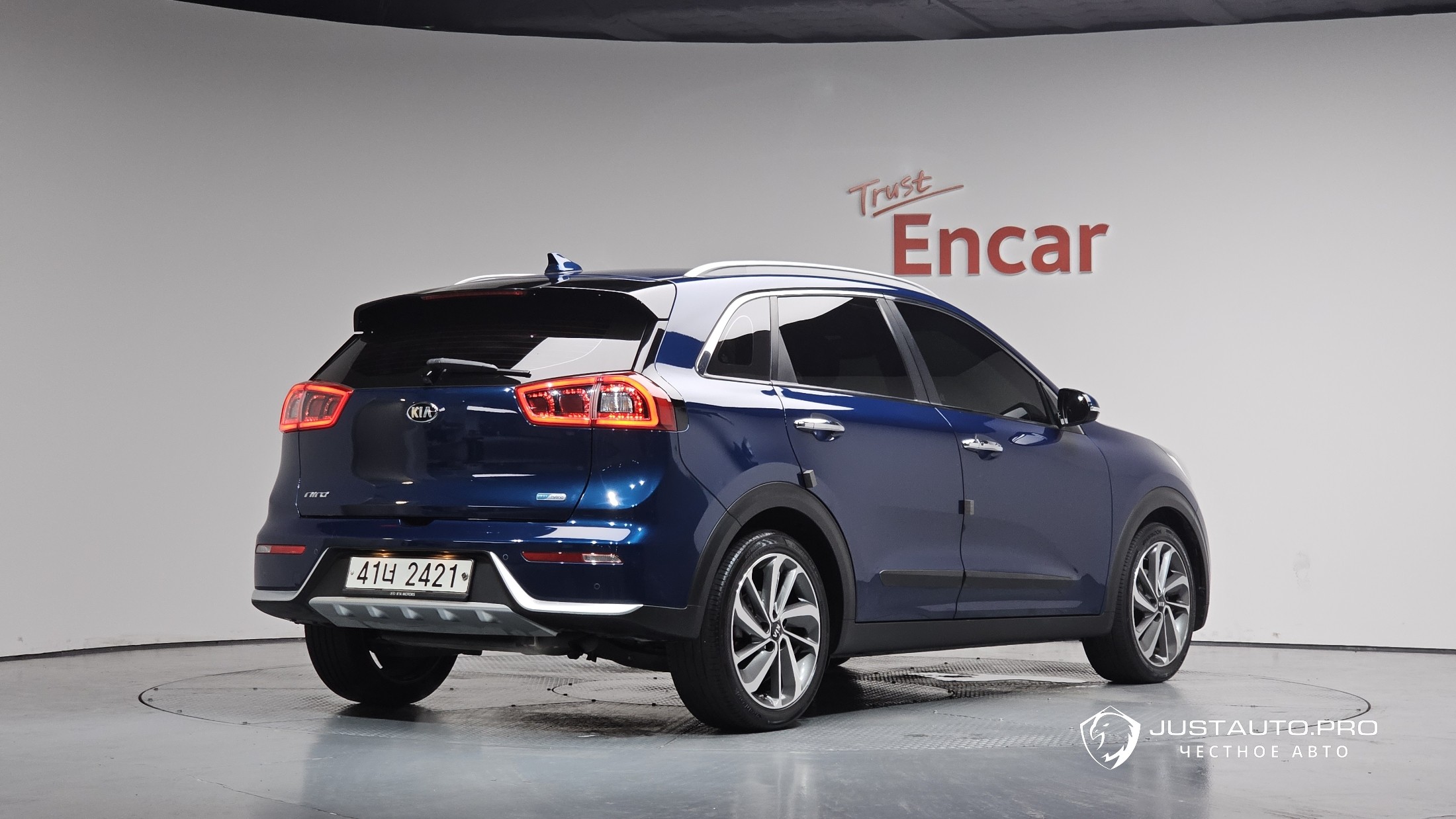 Автомобиль Kia Niro