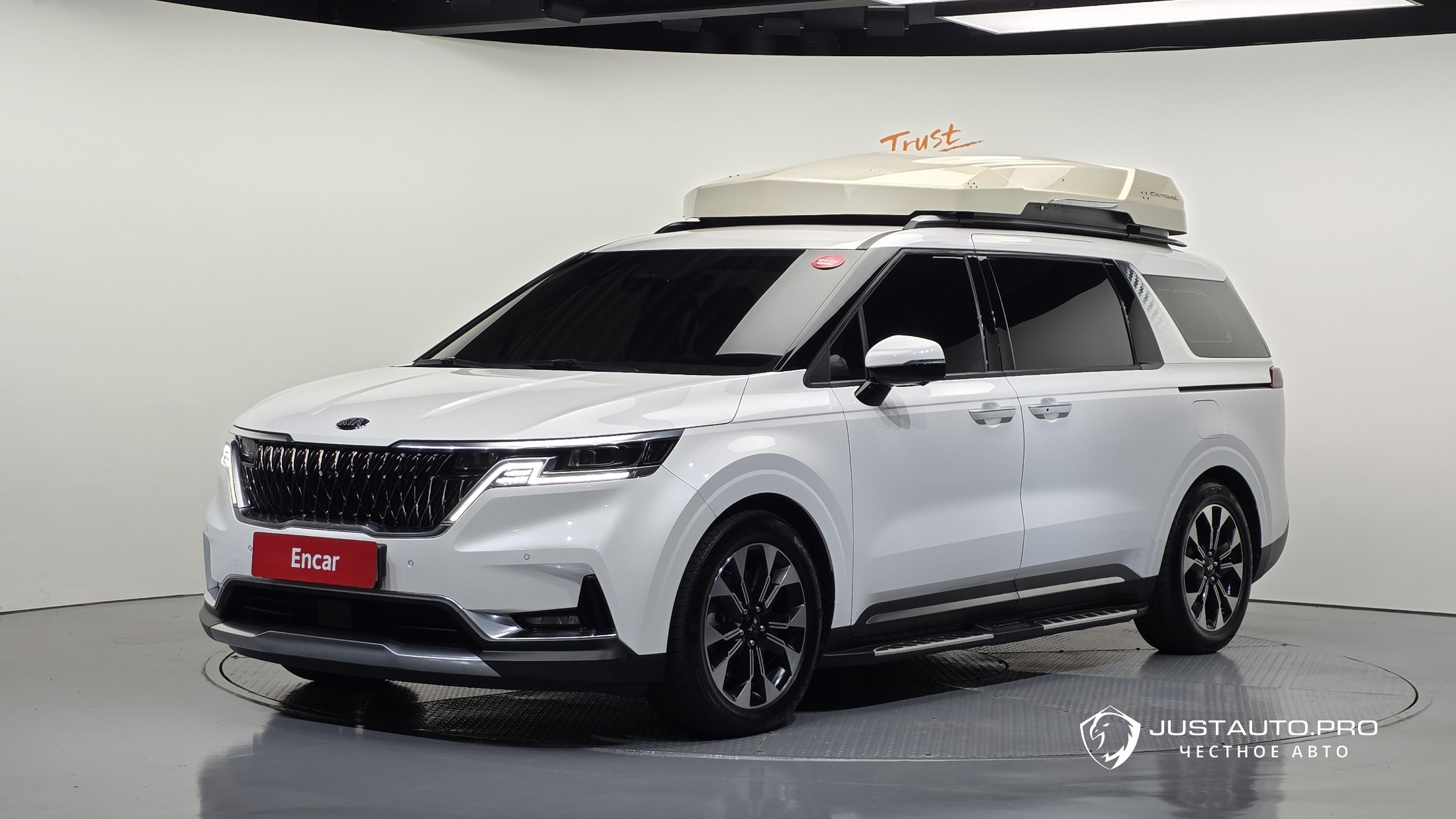 Автомобиль Kia Canival