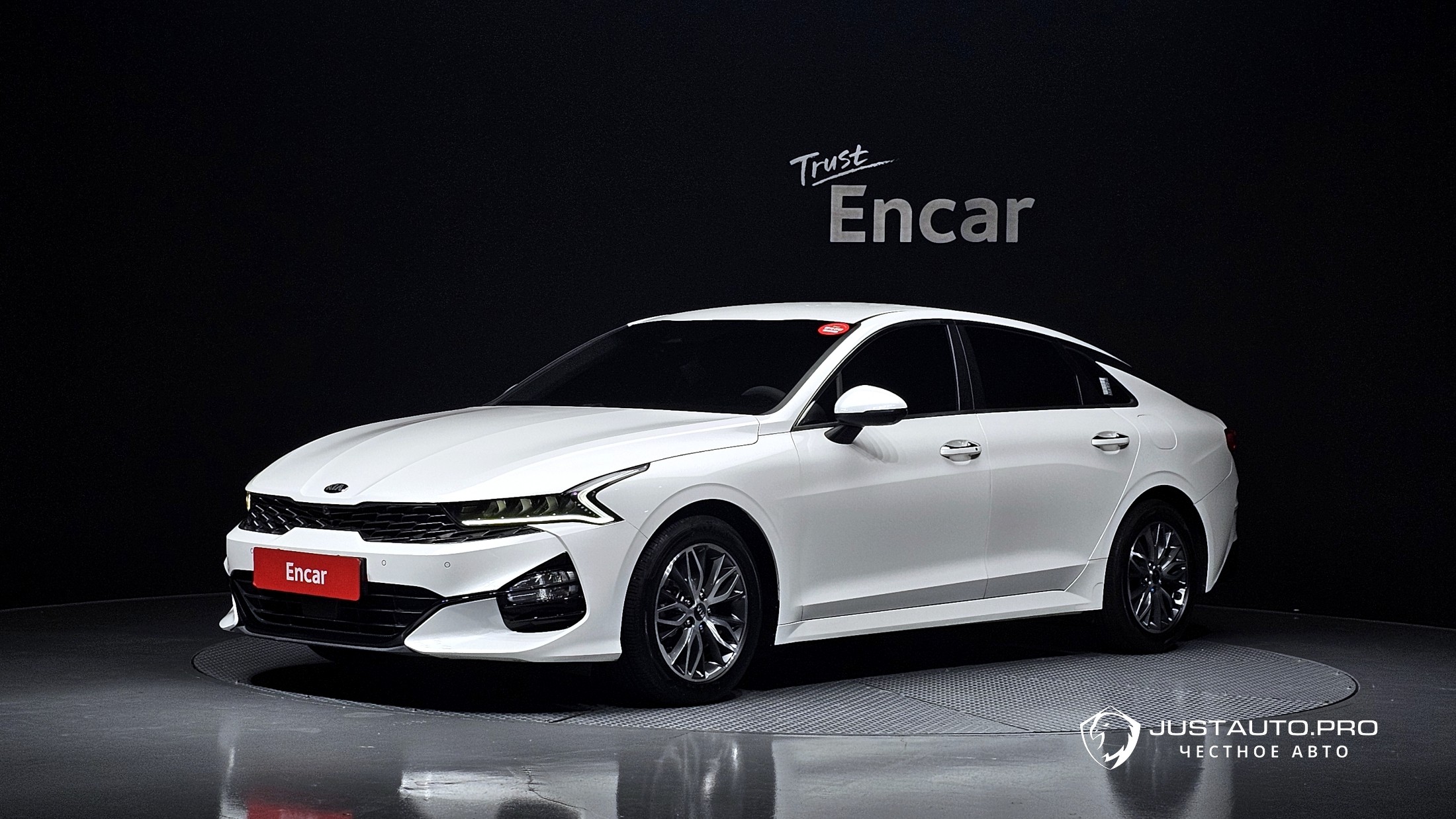 Автомобиль Kia K5