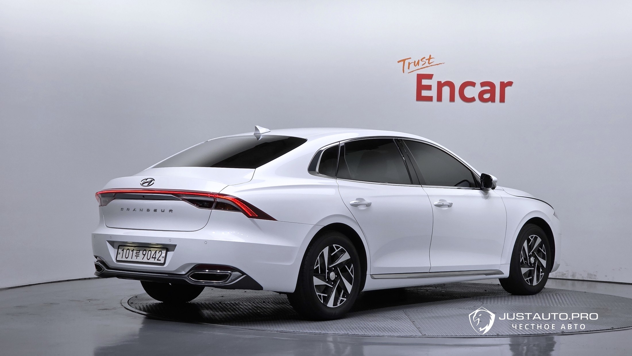 Автомобиль Hyundai Grandeur