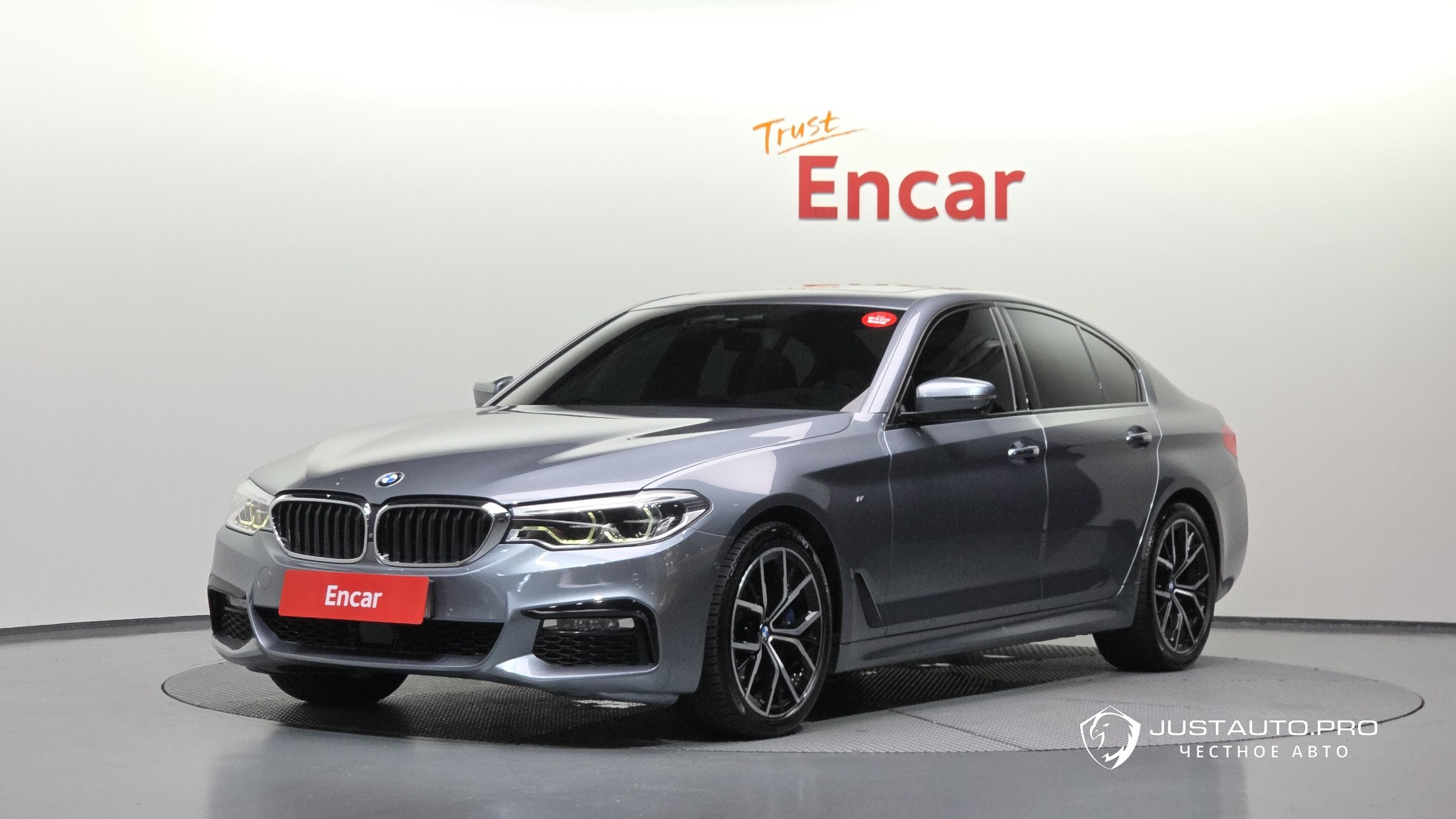 Автомобиль BMW 5-Series