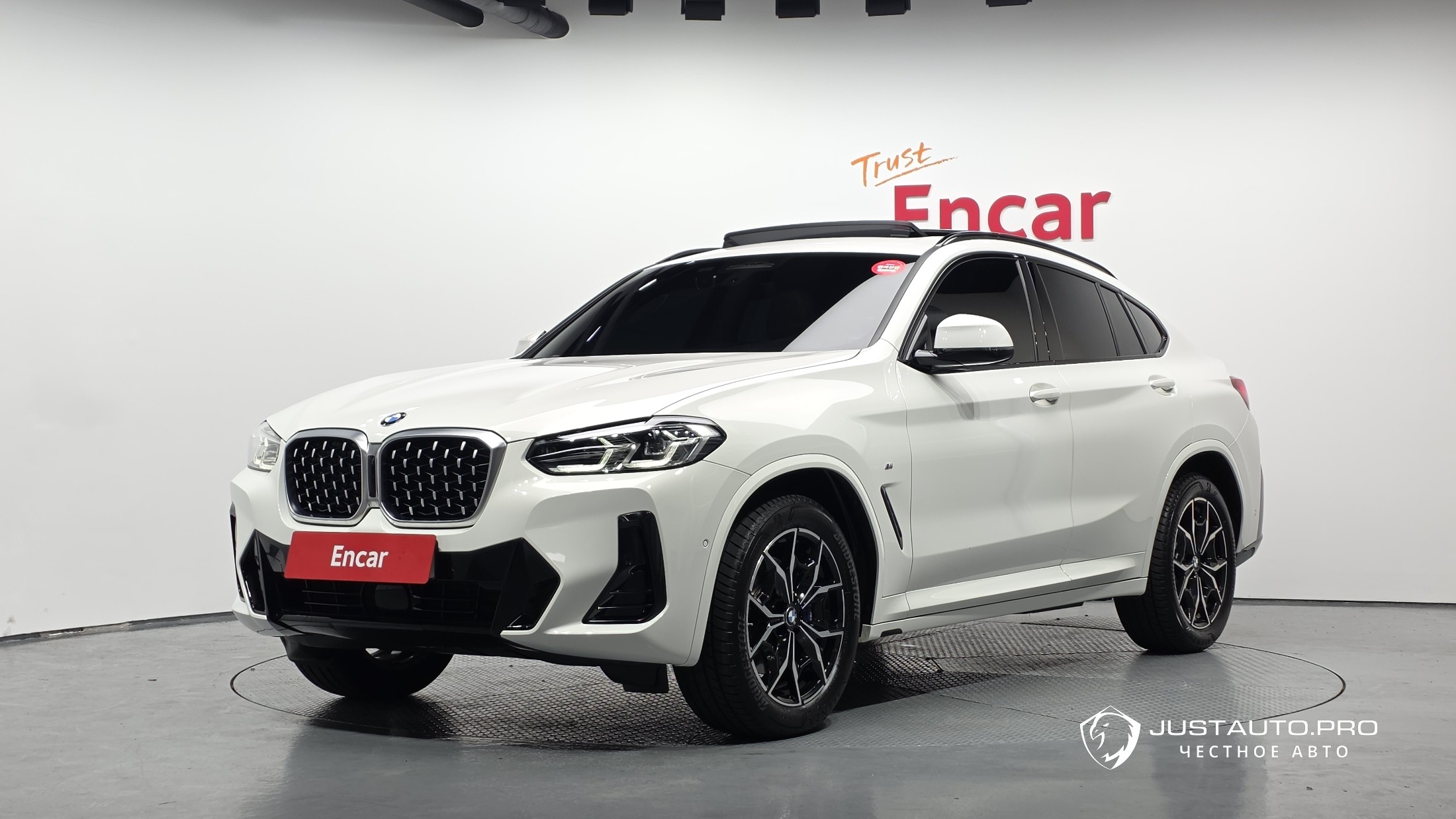 Автомобиль BMW X4