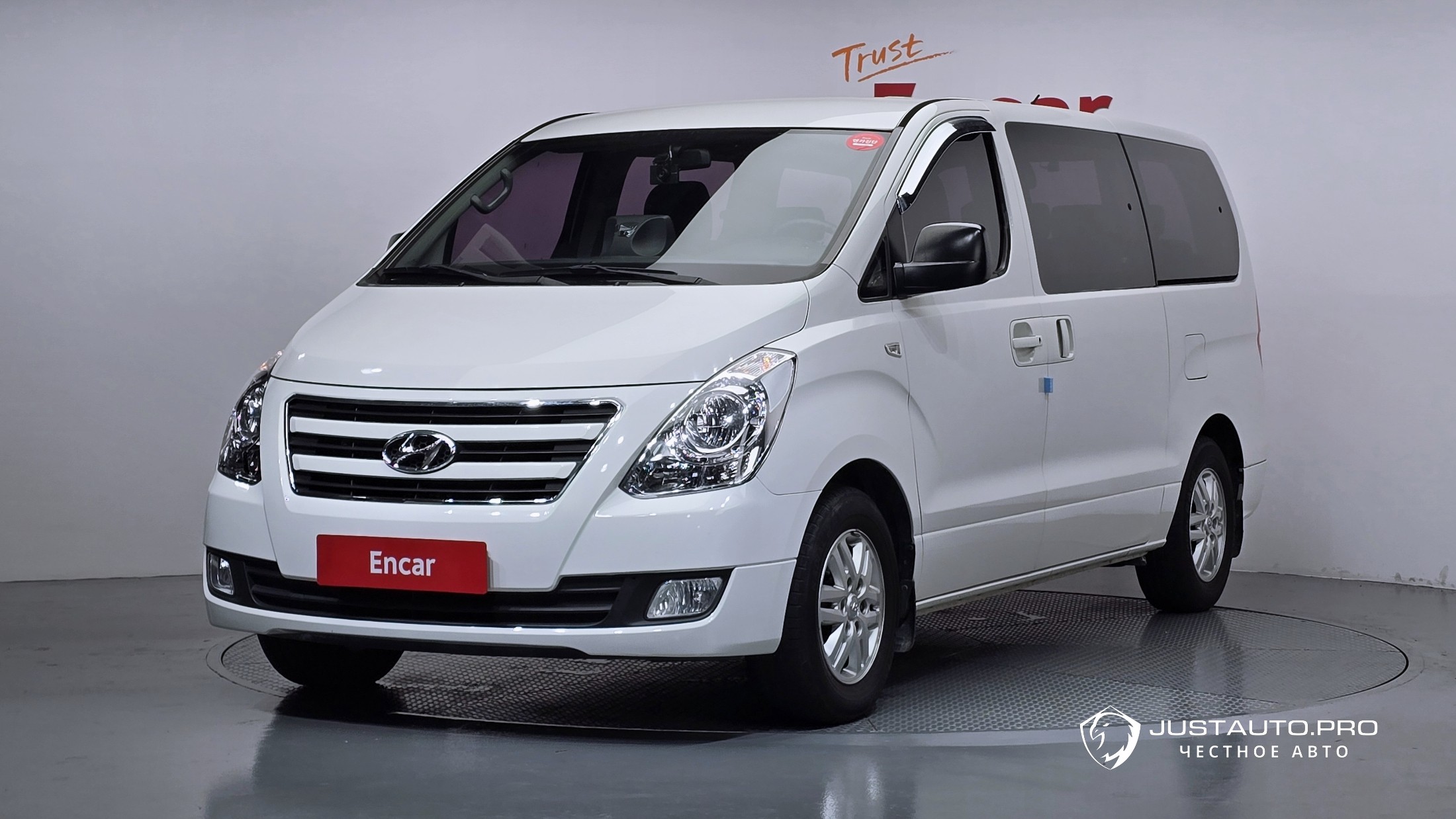 Автомобиль Hyundai Starex