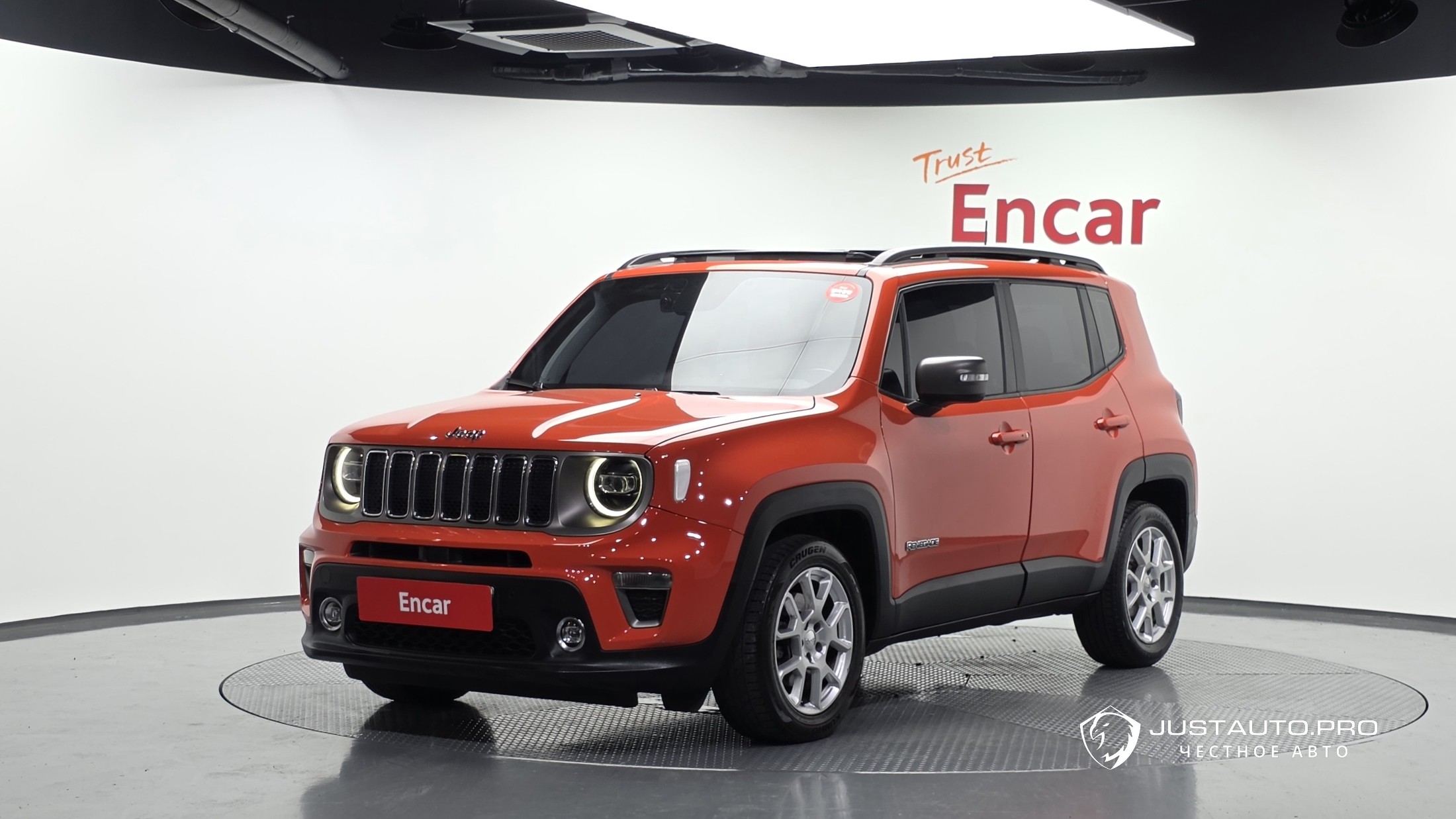 Автомобиль Jeep Renegade