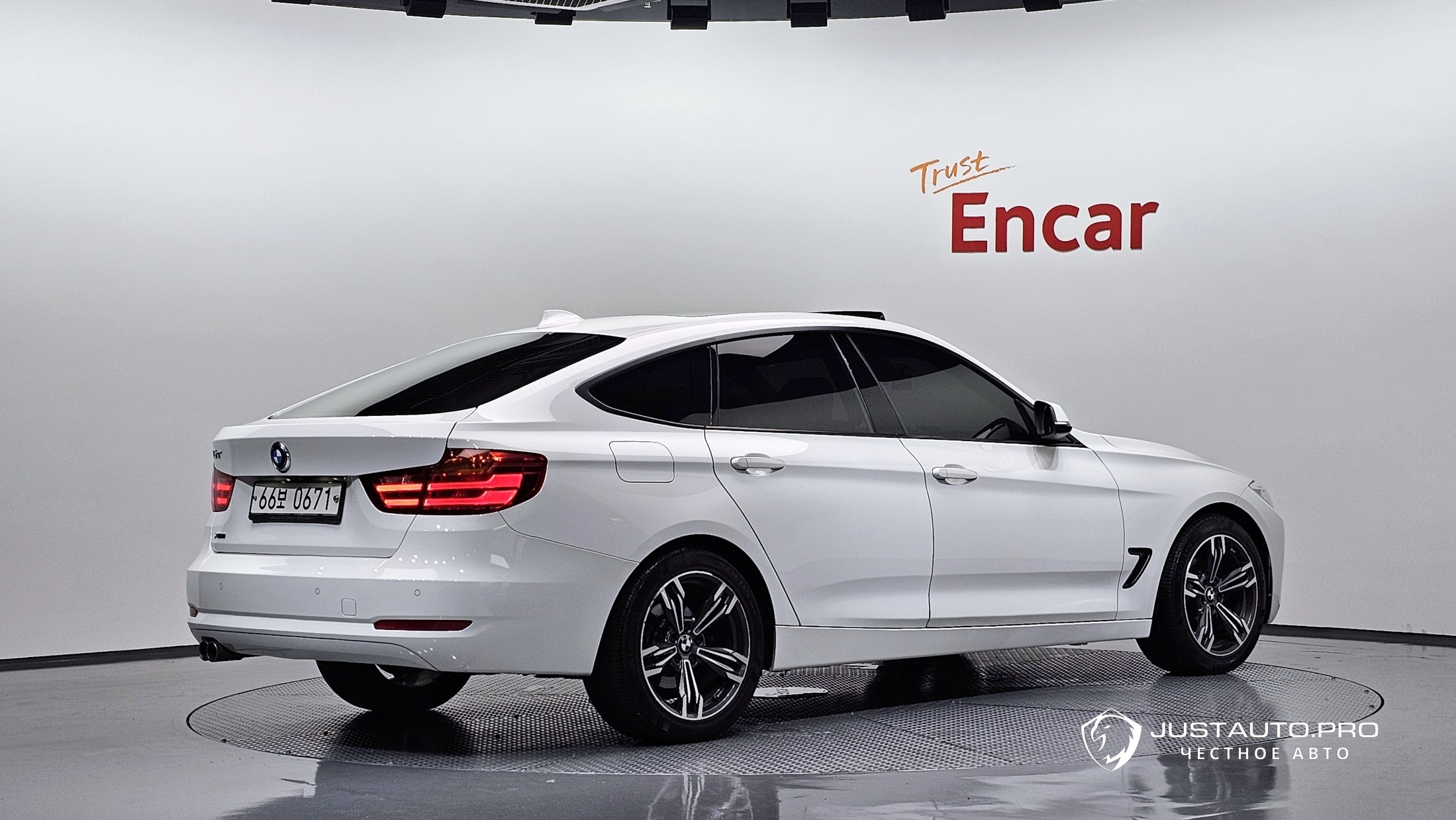Автомобиль BMW Gran Turismo