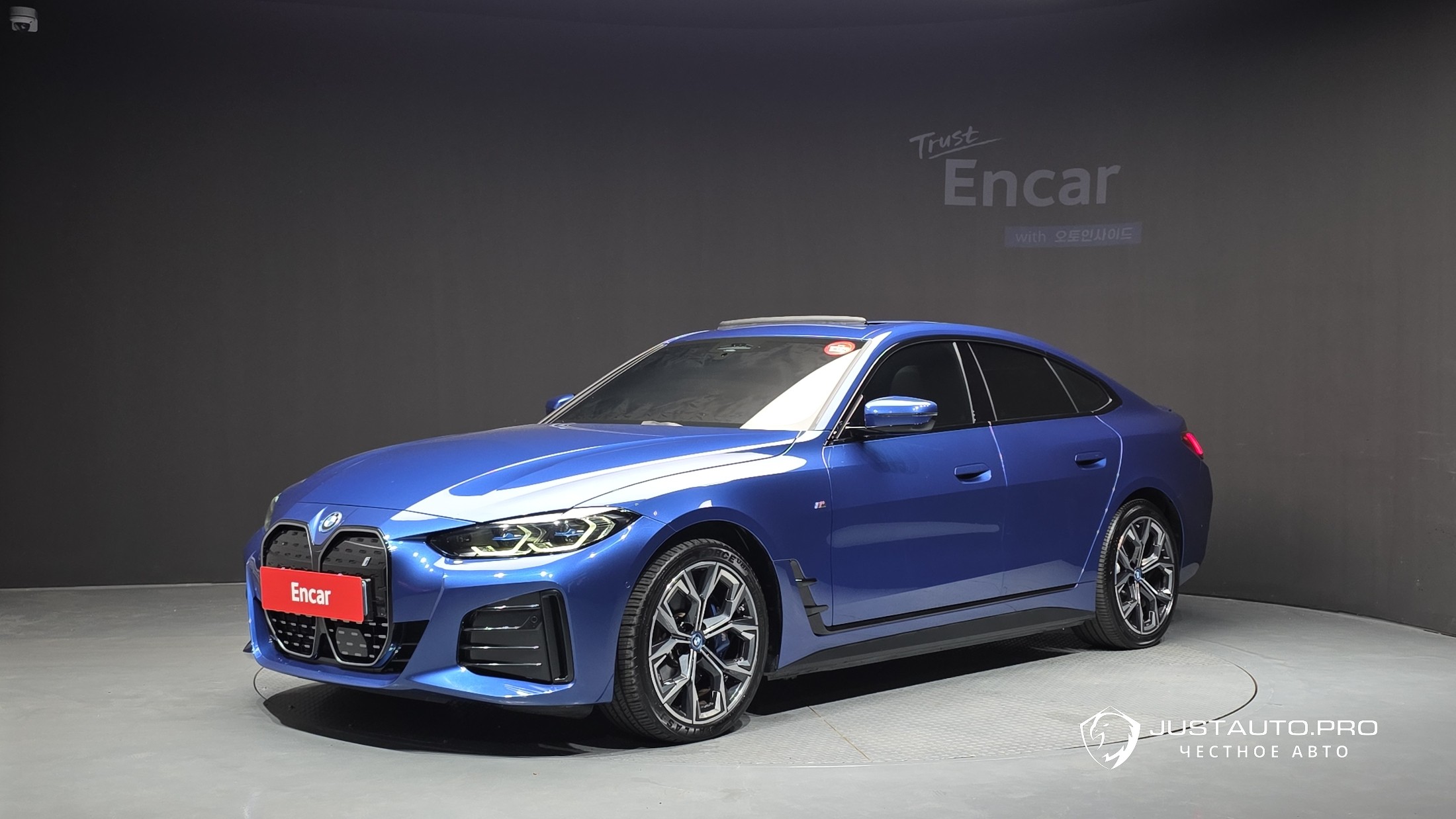 Автомобиль BMW i4