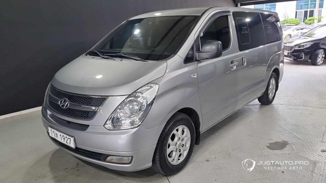 Автомобиль Hyundai Starex