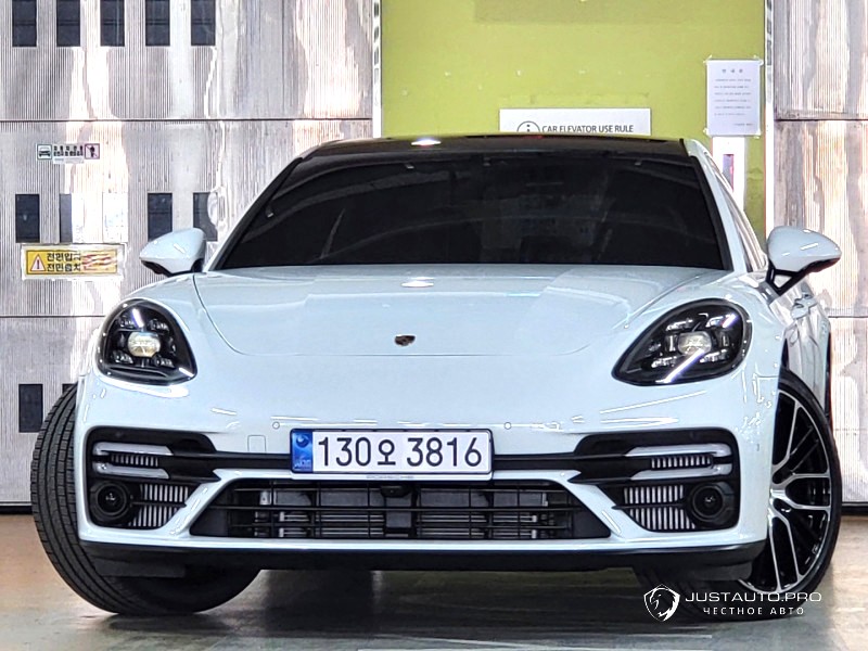 Автомобиль Porsche Panamera