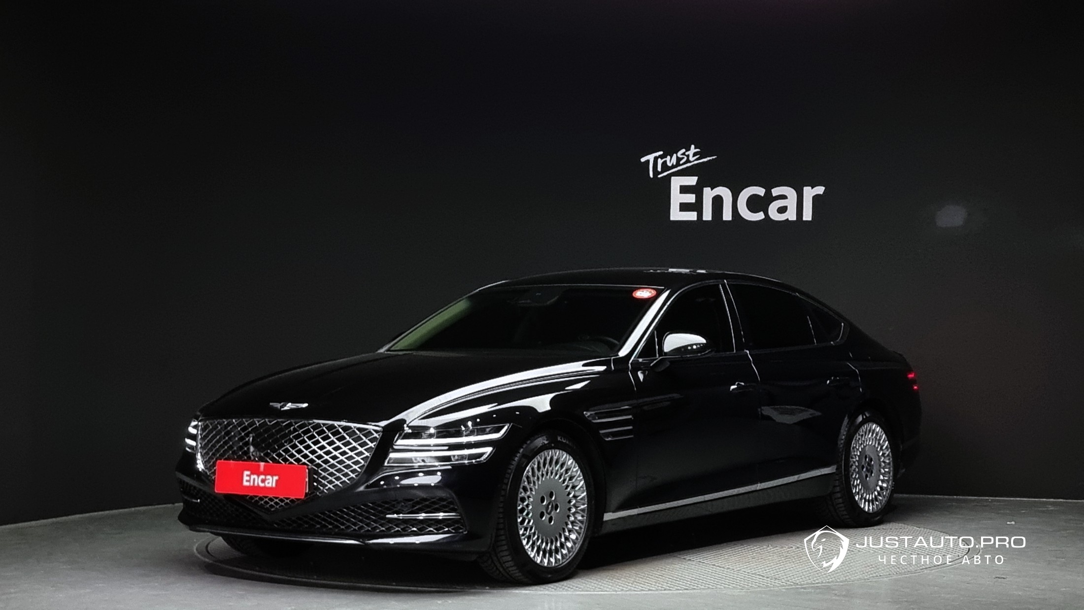 Автомобиль Genesis G80