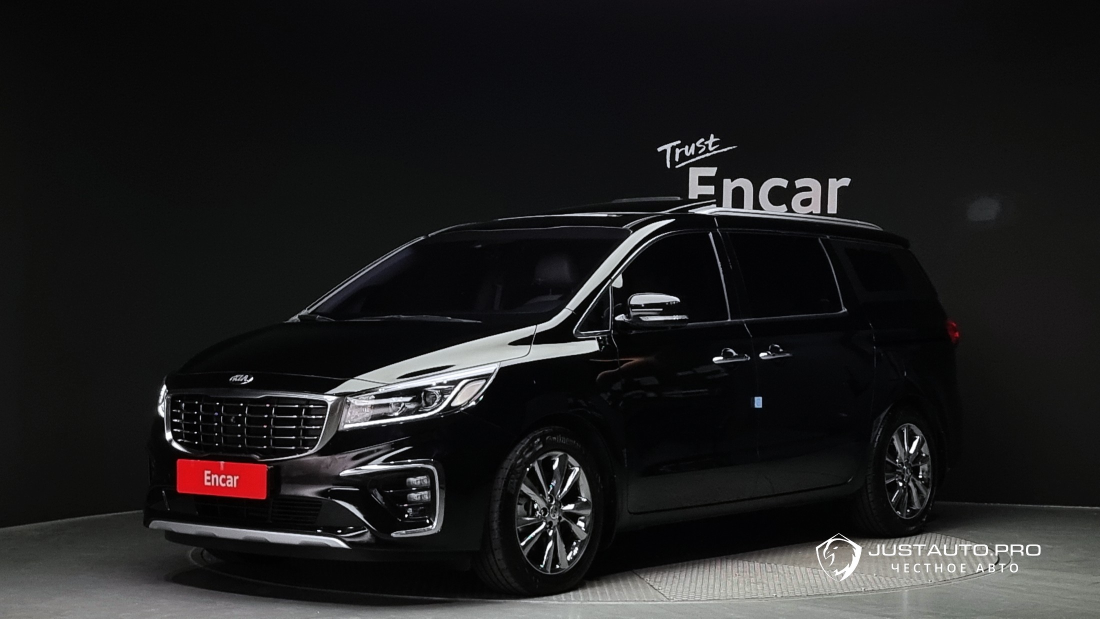 Автомобиль Kia Canival