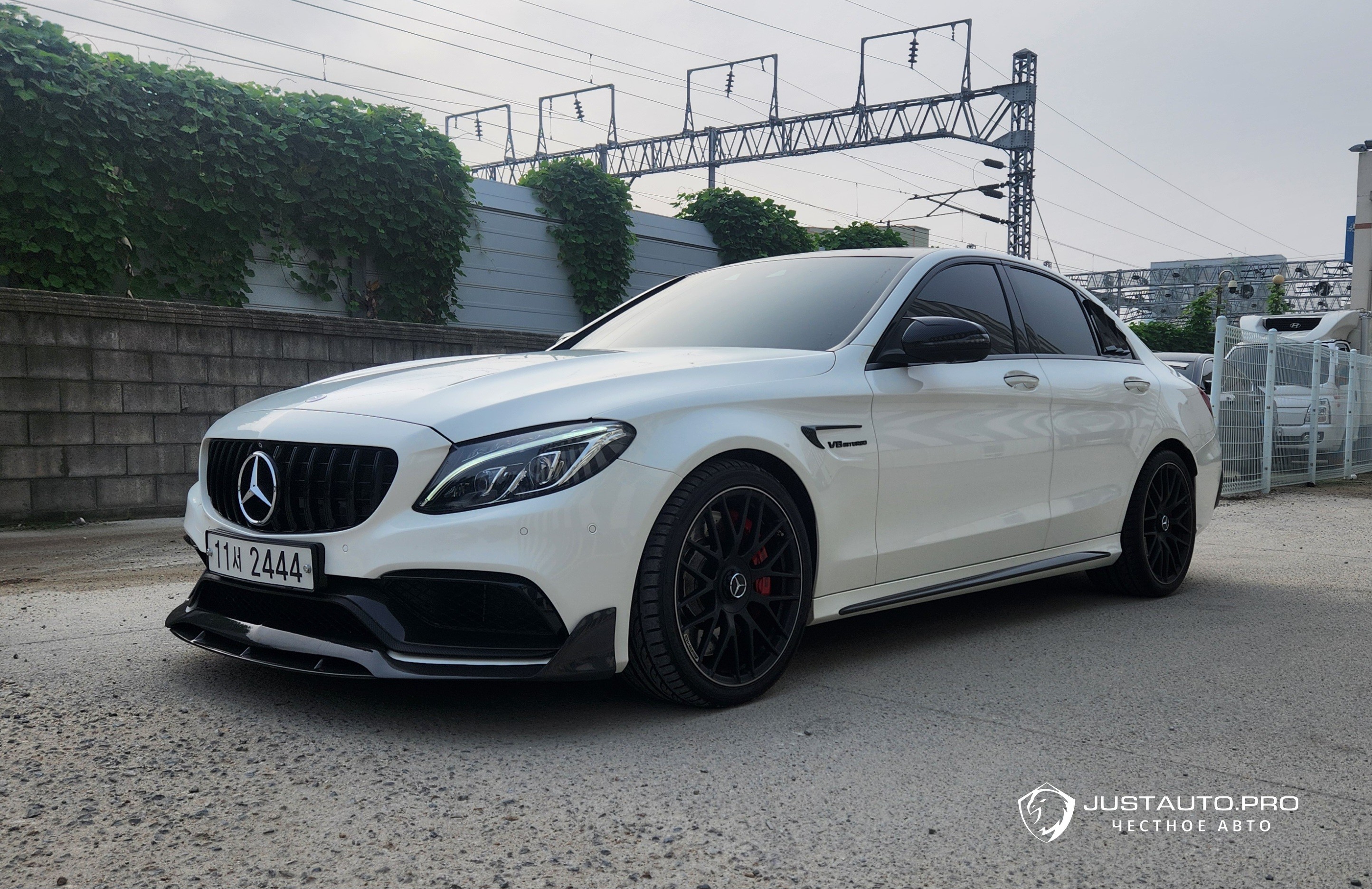 Автомобиль Mercedes-Benz C-Class