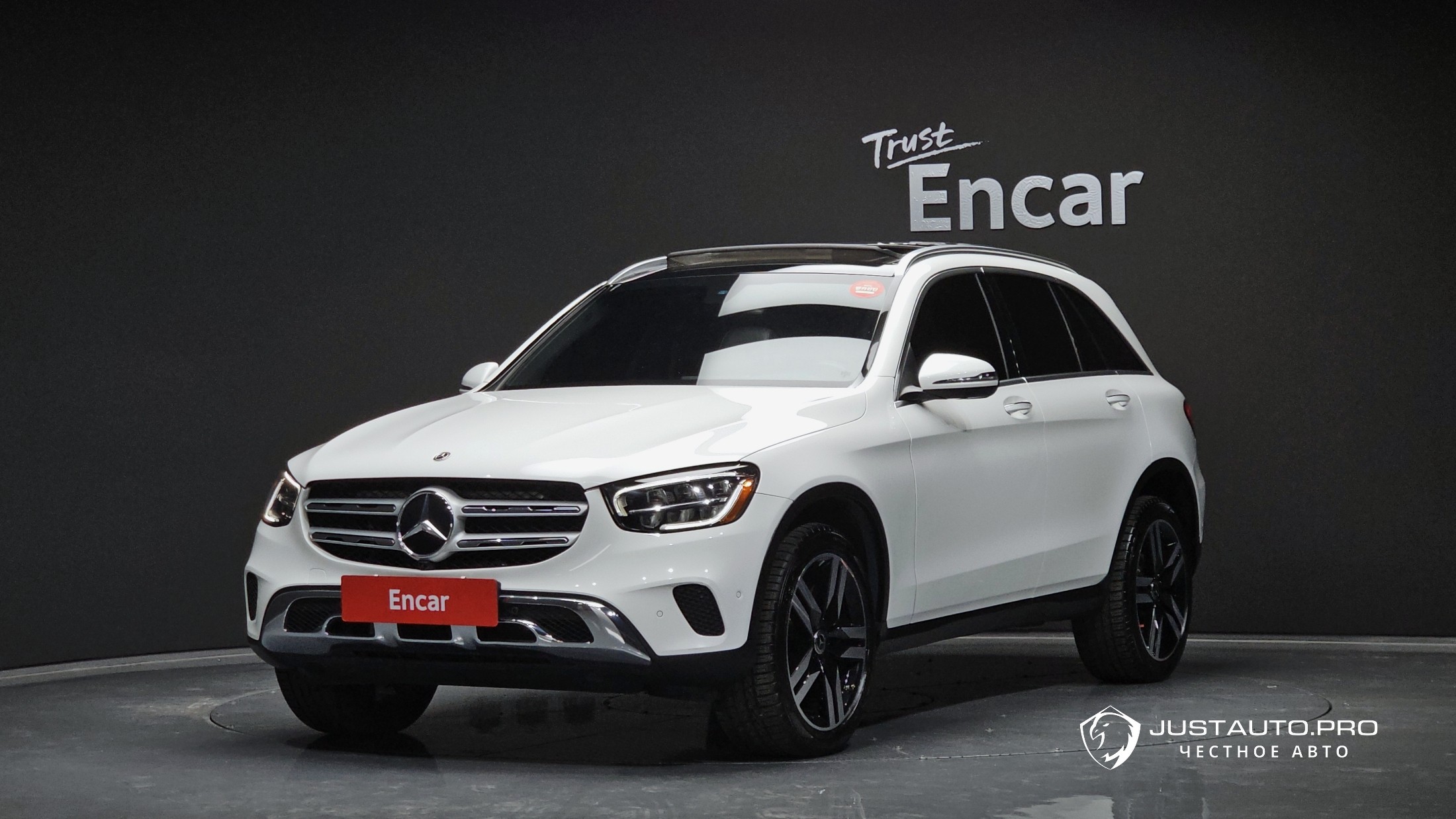 Автомобиль Mercedes-Benz GLC-Class