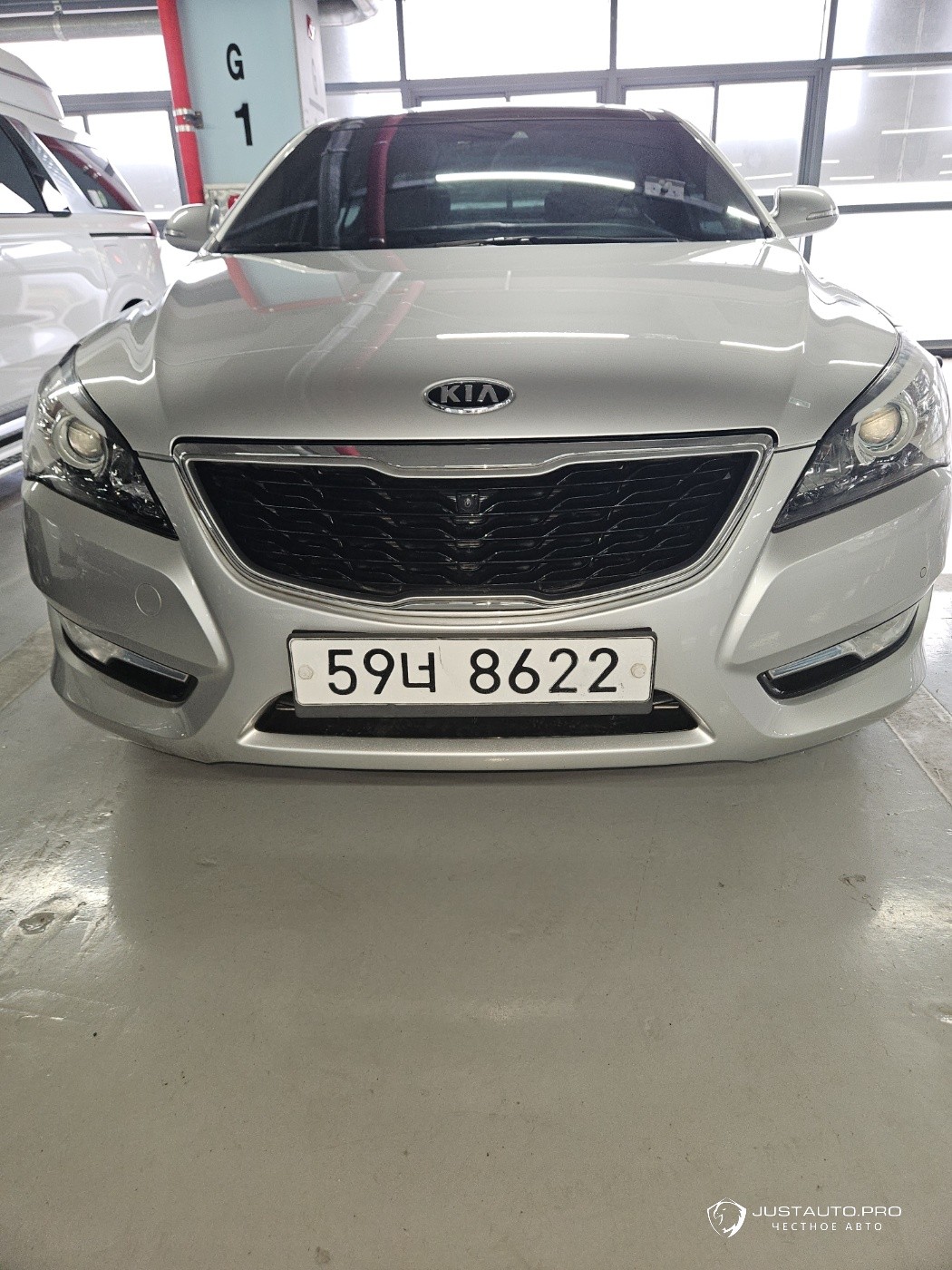 Автомобиль Kia K7