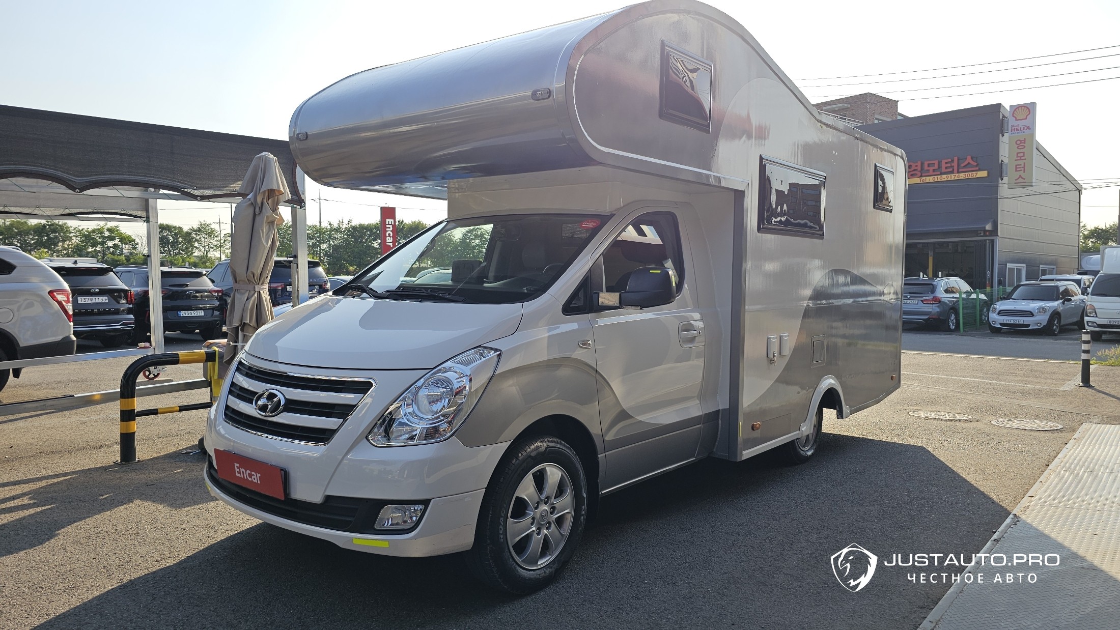 Автомобиль Hyundai Starex
